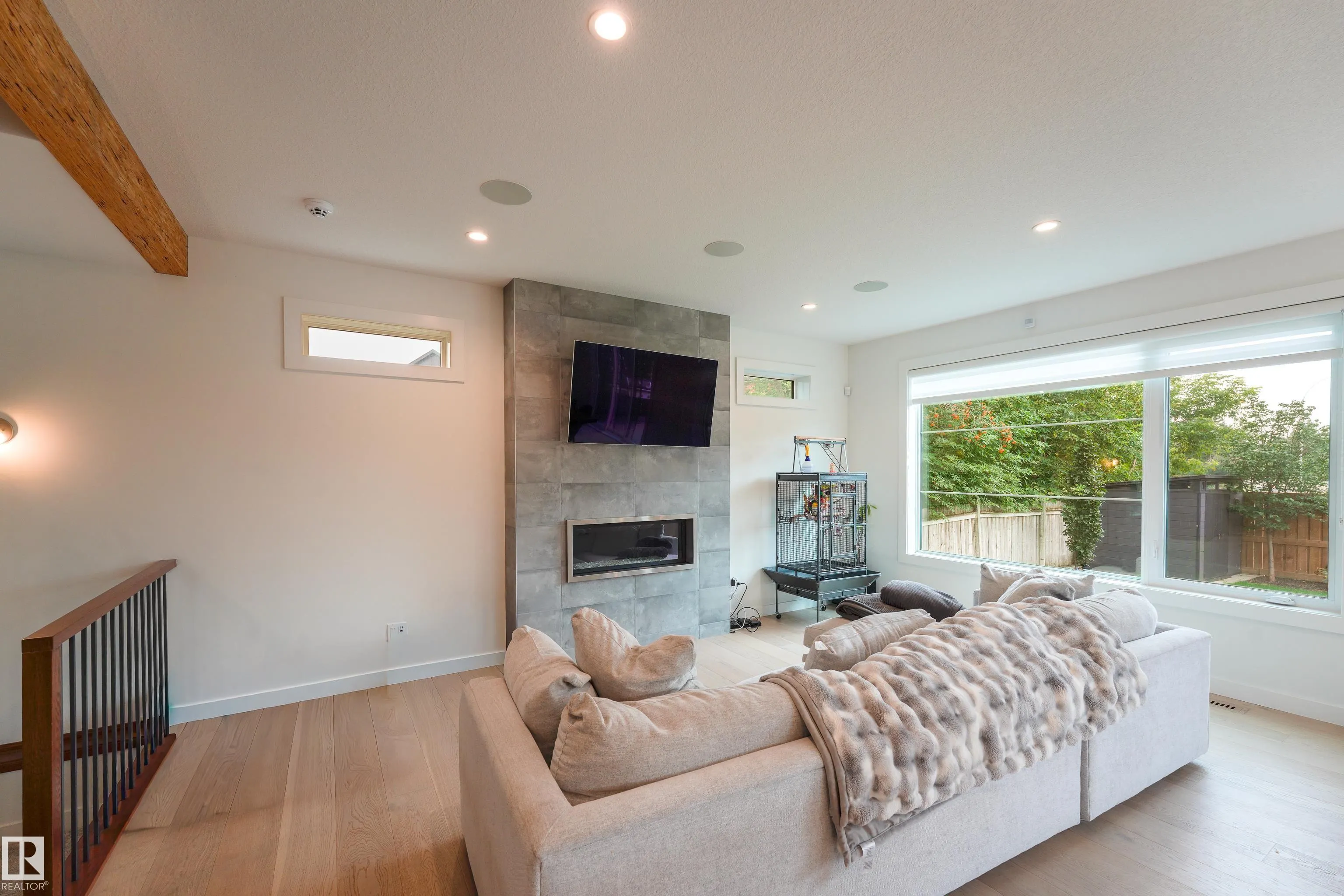 12819 WOODBEND Place