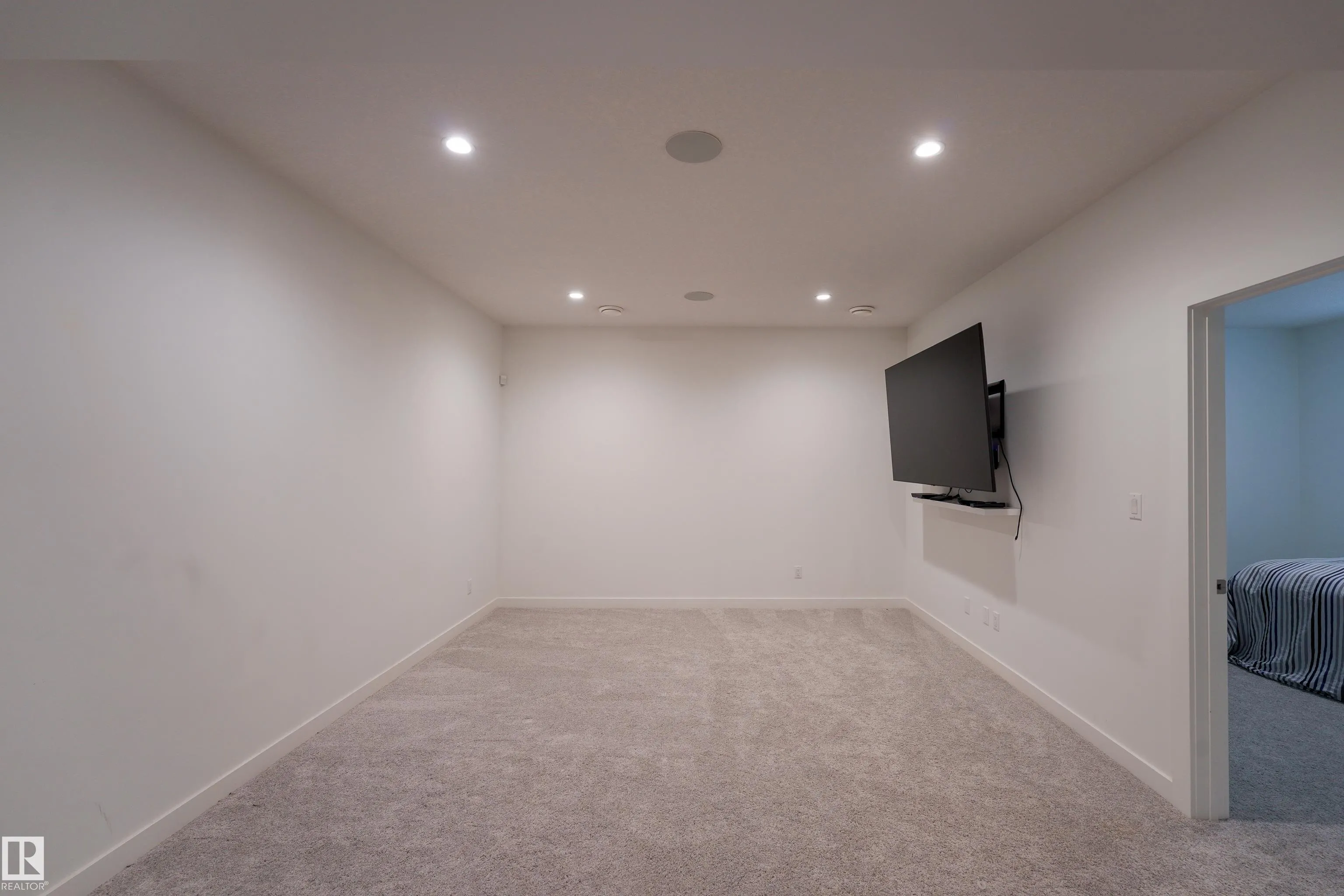12819 WOODBEND Place