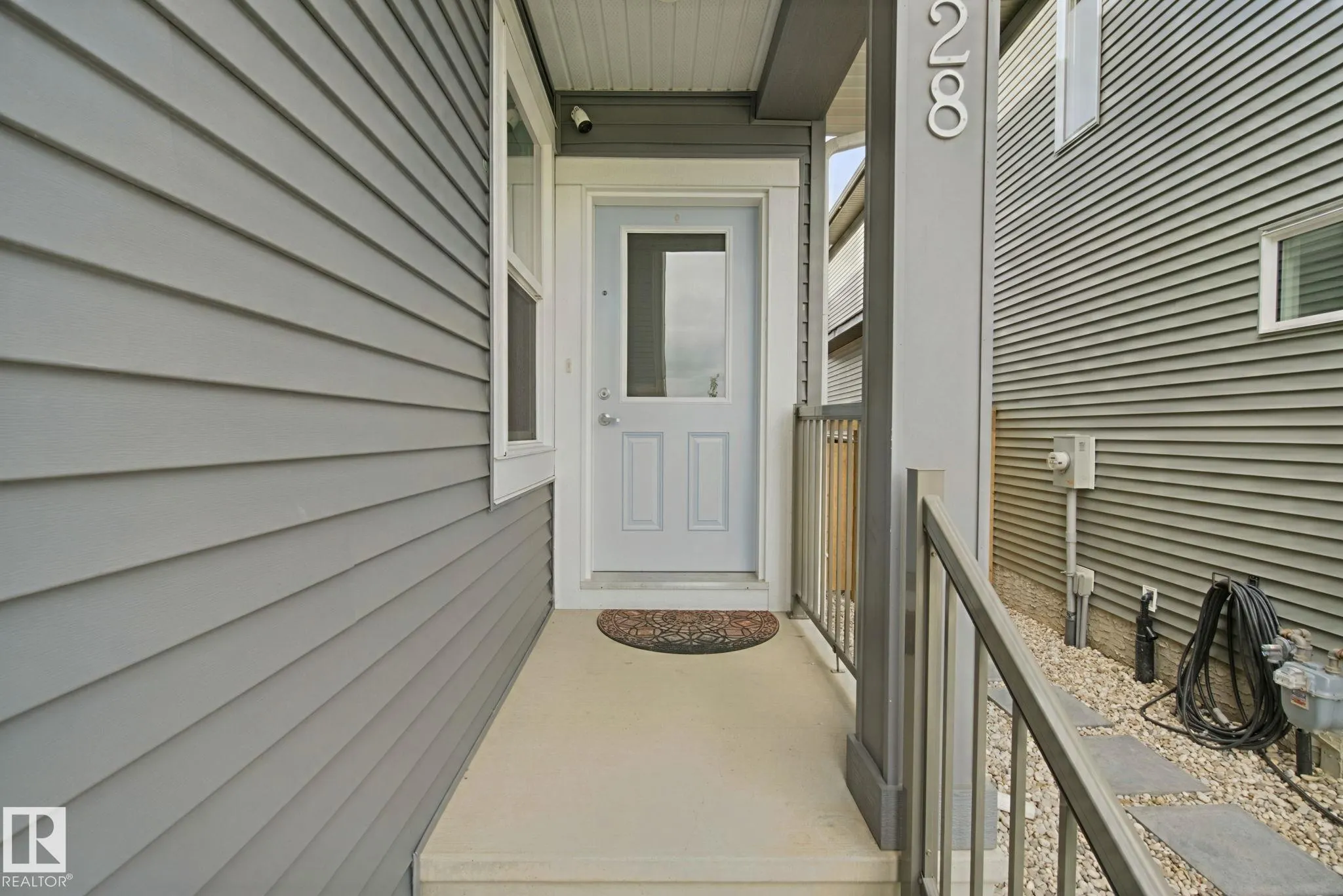 28 ROSEWOOD Way