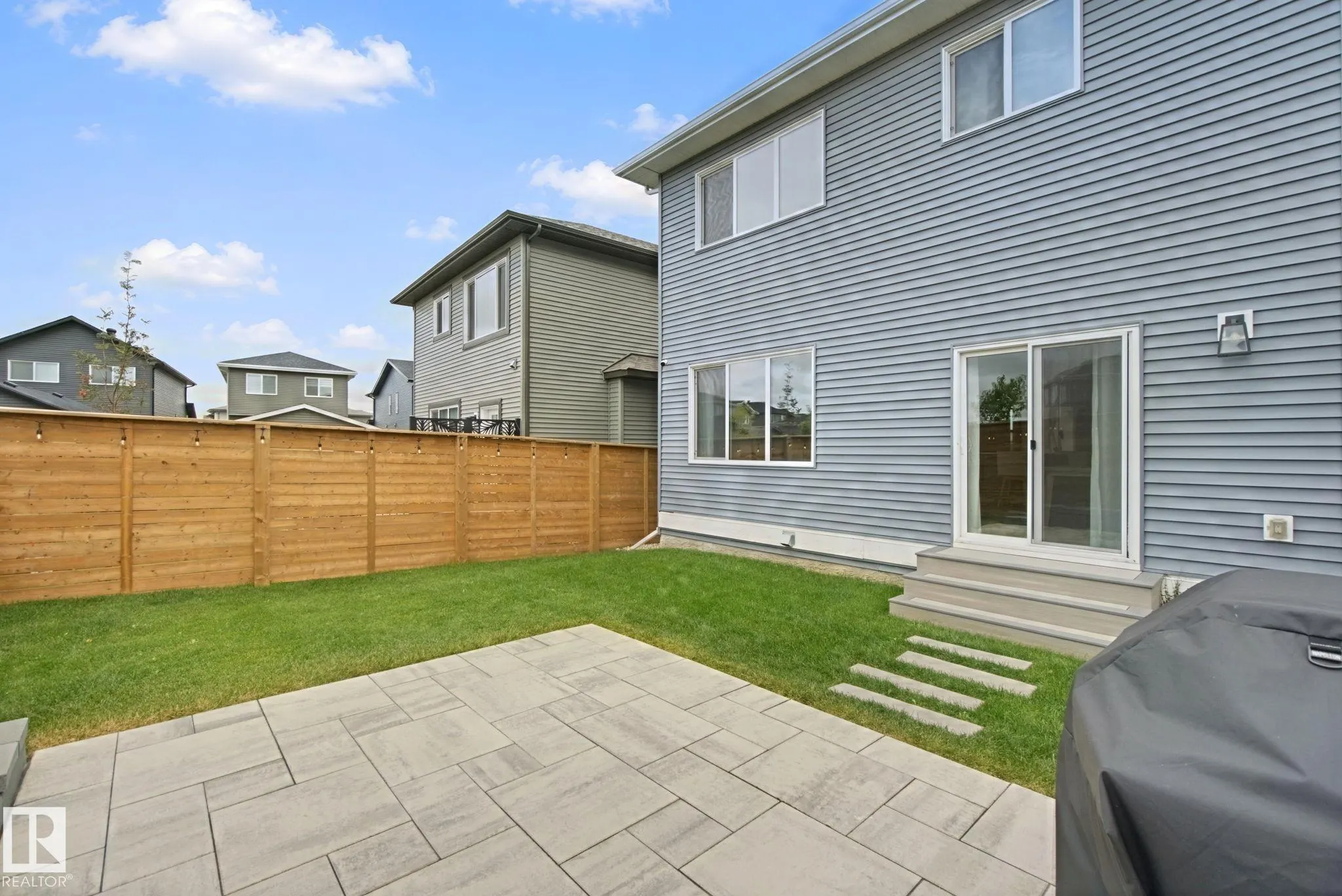 28 ROSEWOOD Way