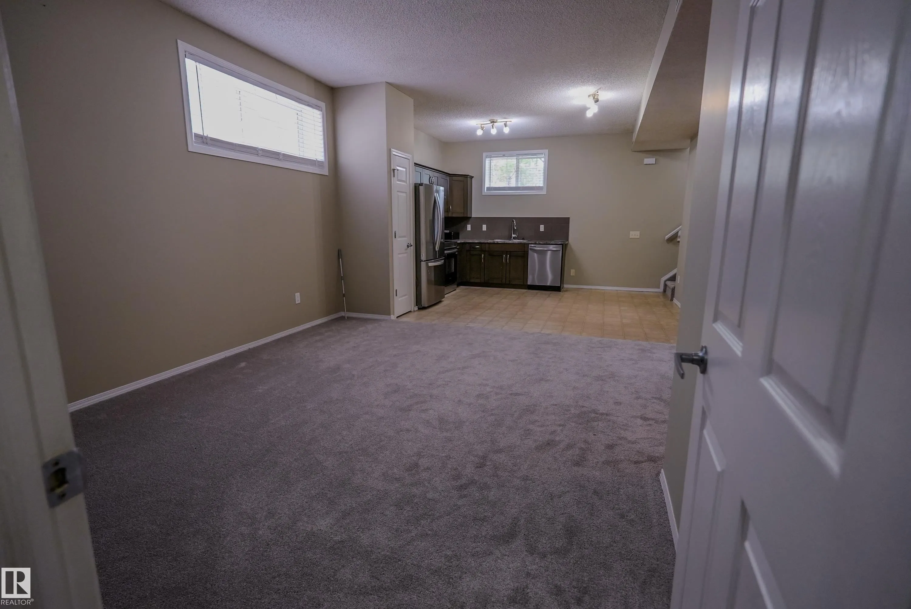 122 142 Selkirk Place