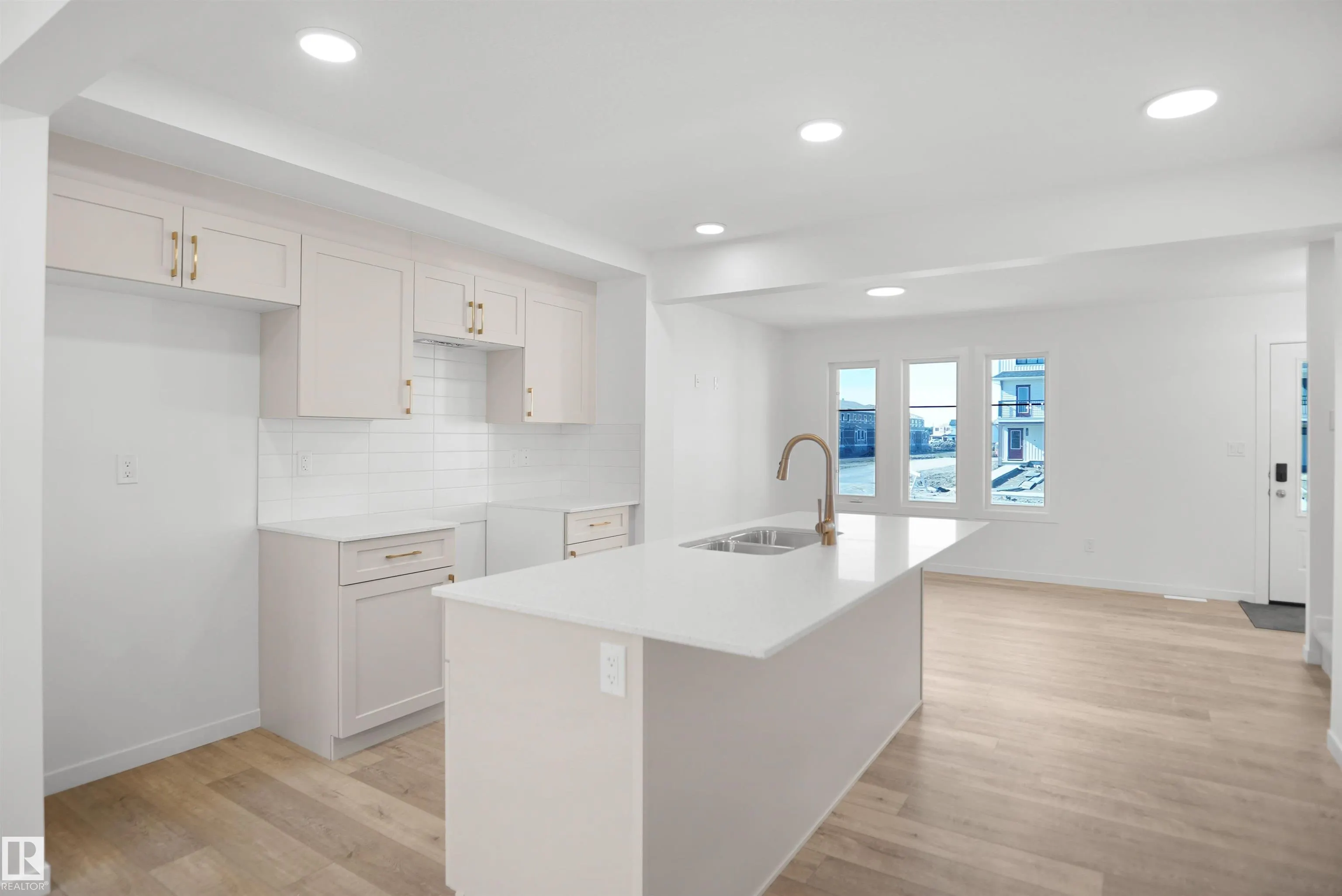 267 Deer Valley Drive
