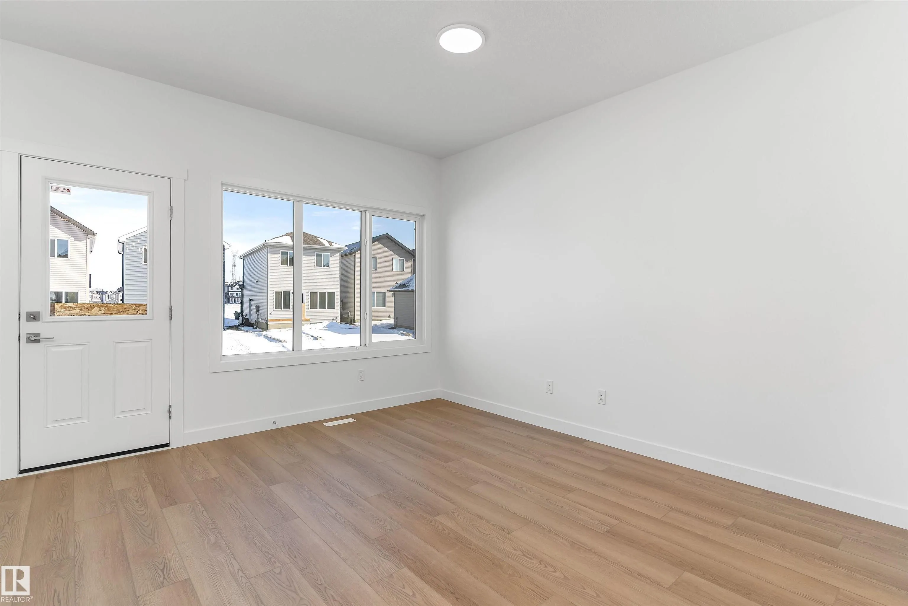 1020 14 Avenue