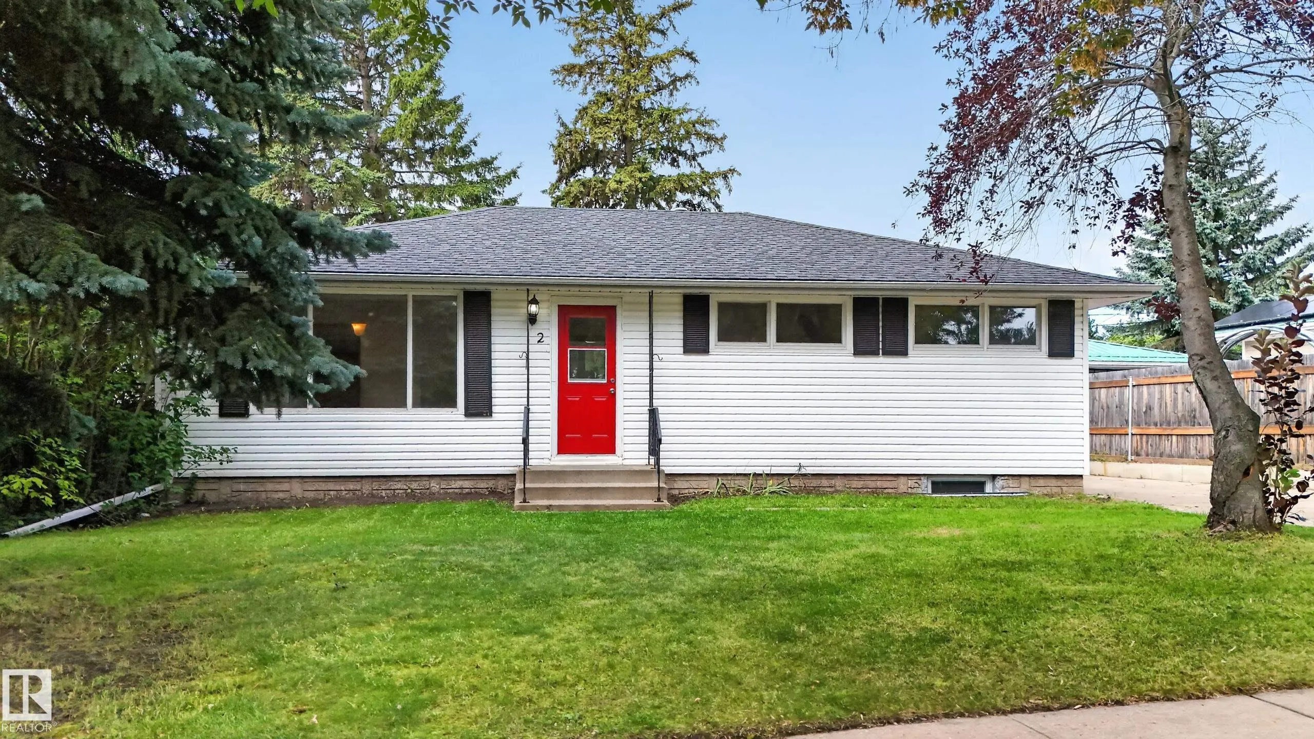 2 GRANDORA Crescent