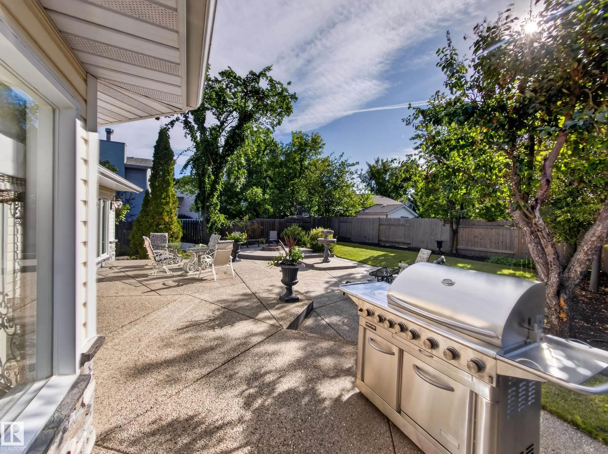 15 WESTPARK Court