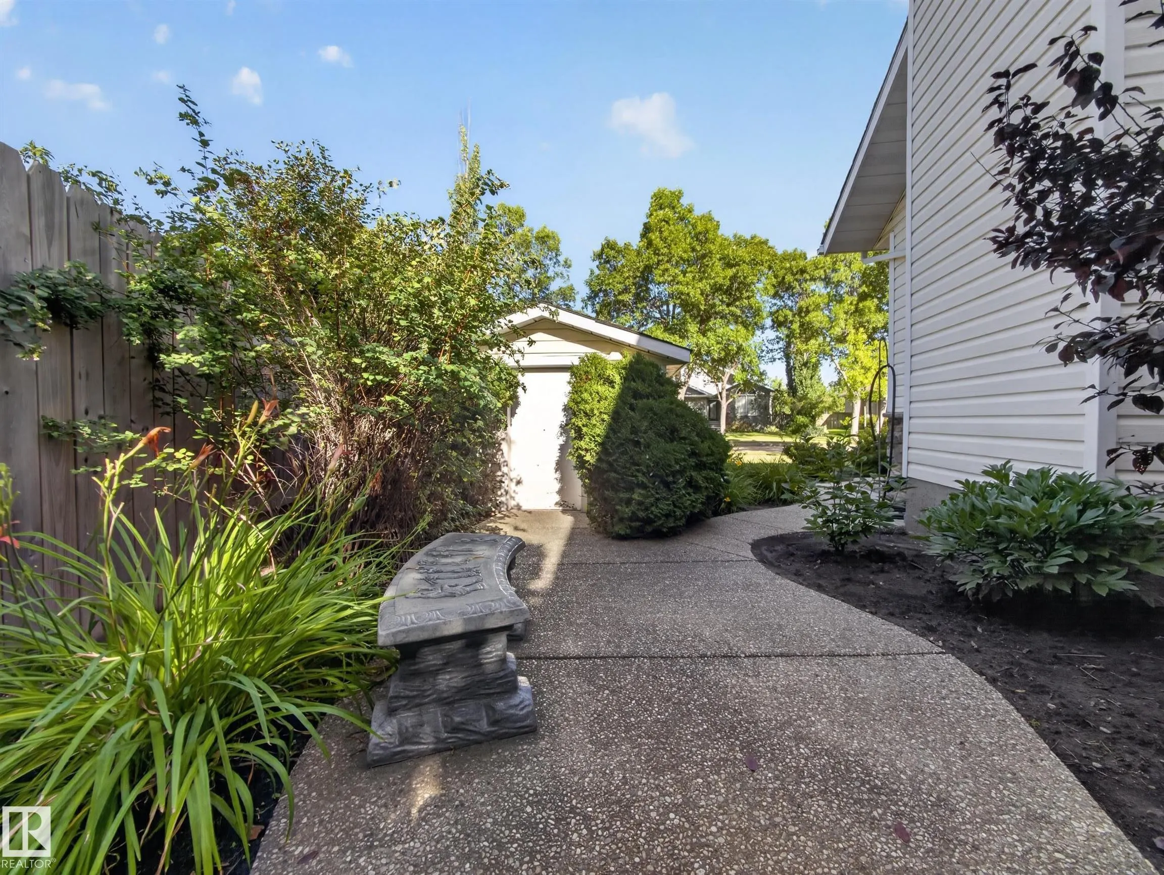 15 WESTPARK Court