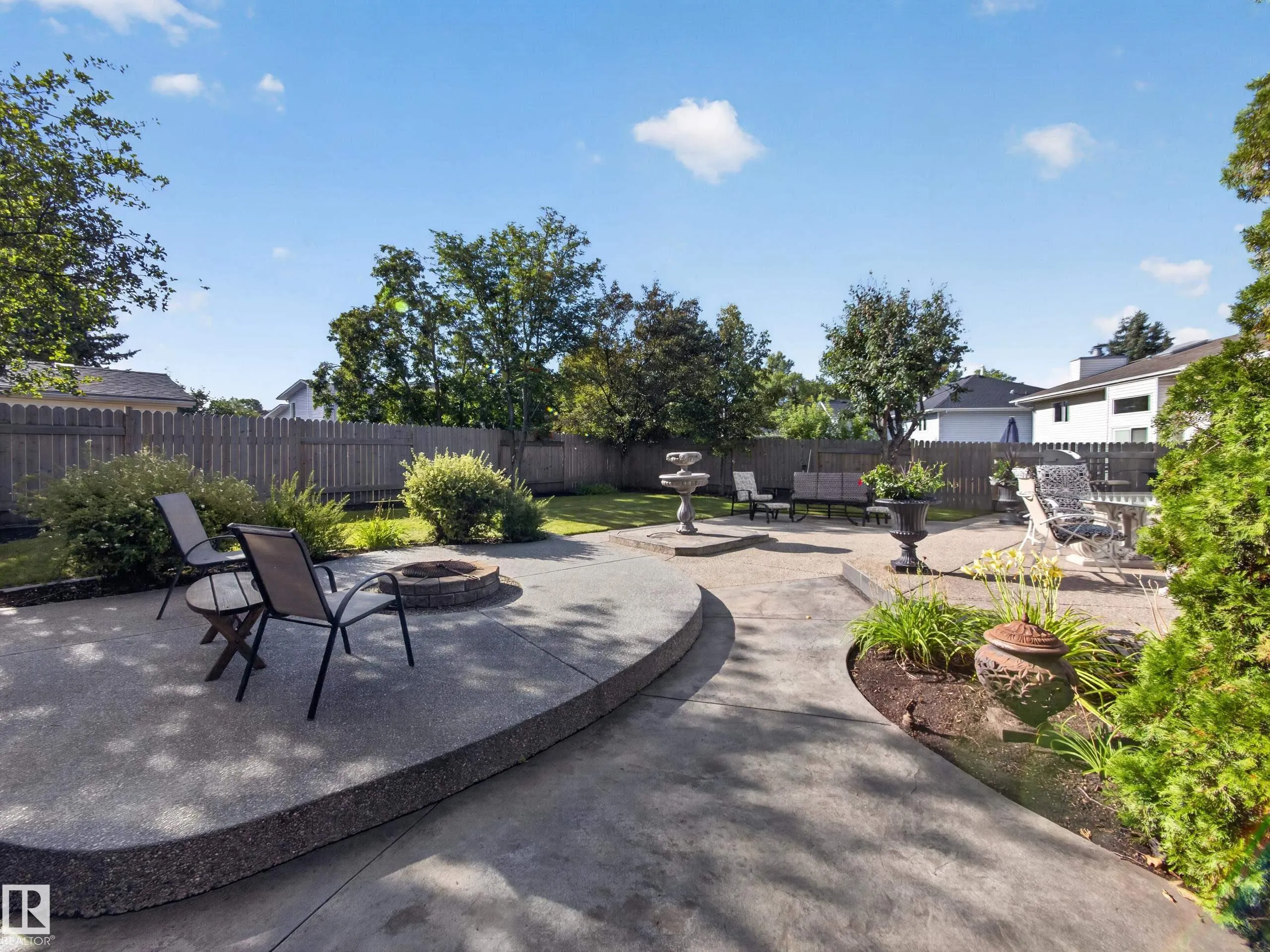 15 WESTPARK Court