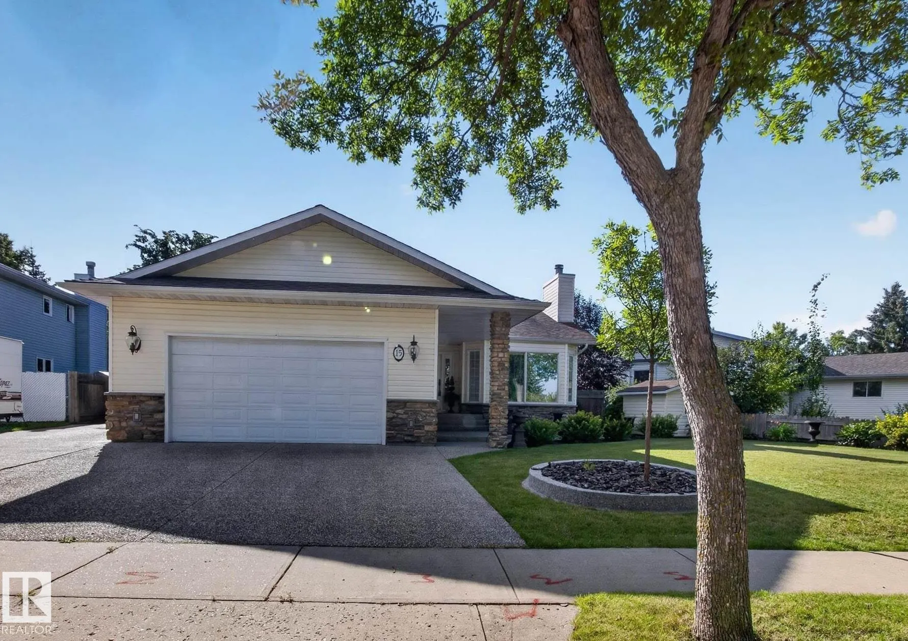 15 WESTPARK Court