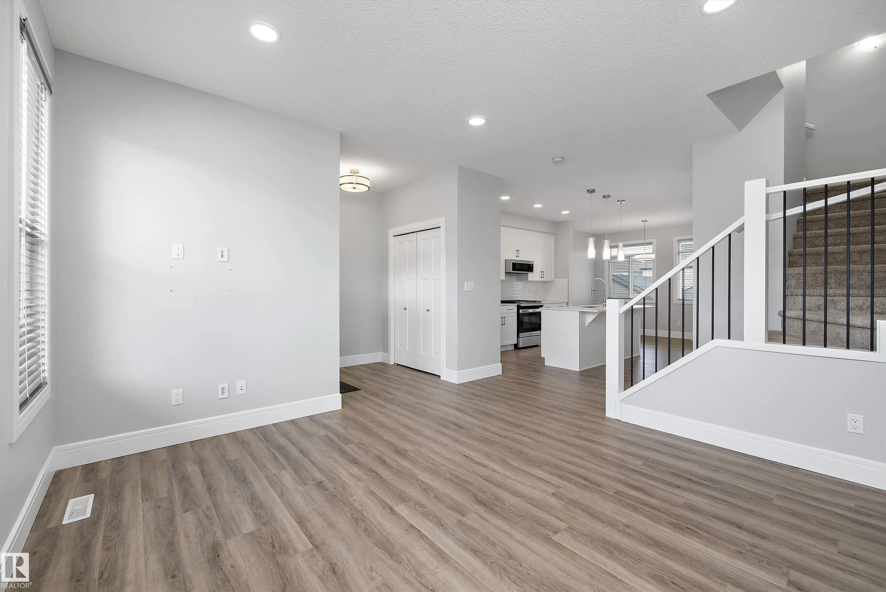 4235 Chichak Close