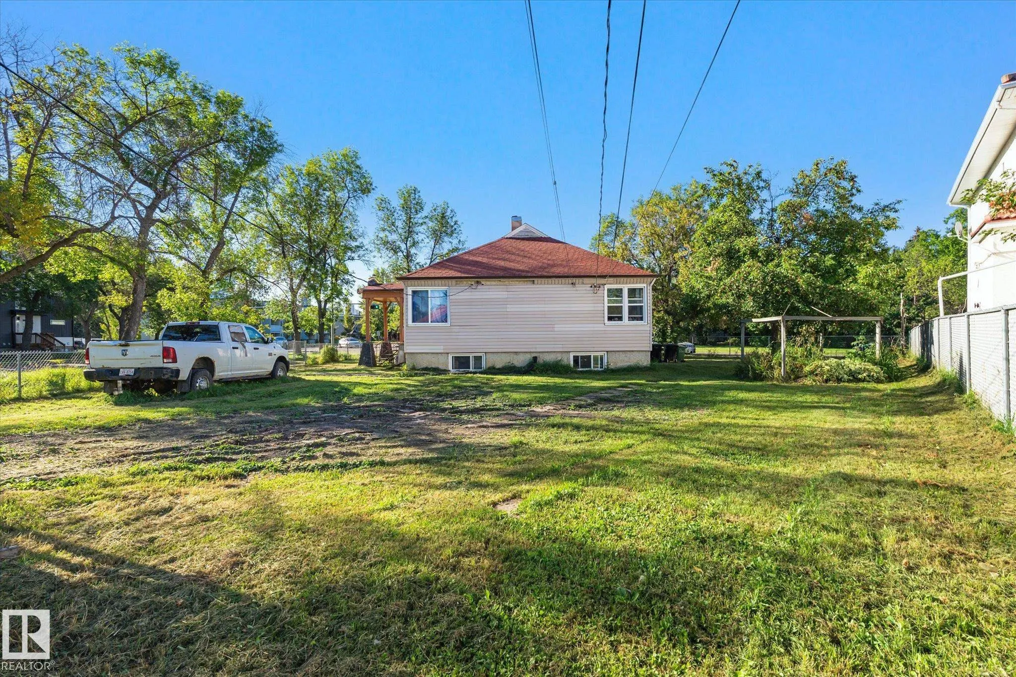 11008 109 Street