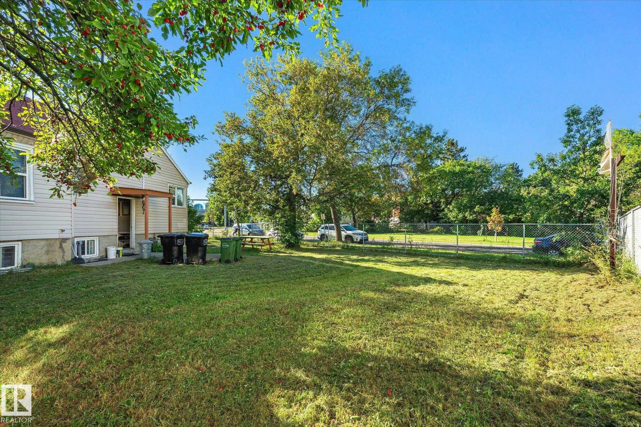 11008 109 Street