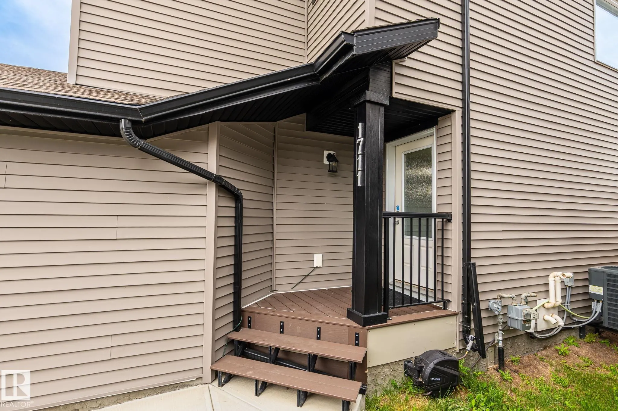 1711 27 Street