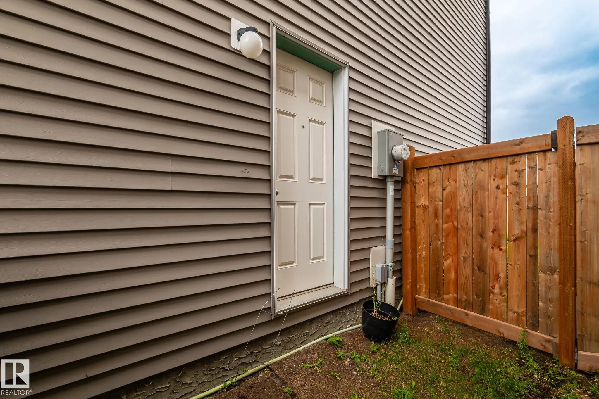 1711 27 Street