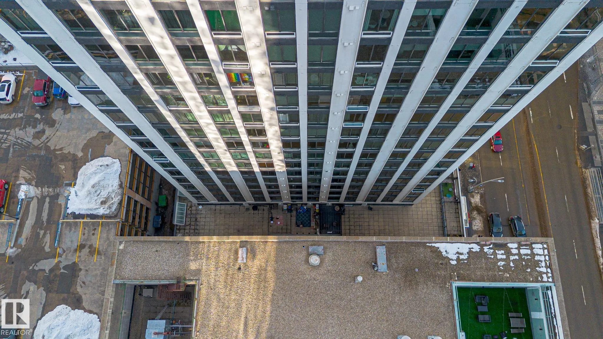 10024 Jasper Avenue