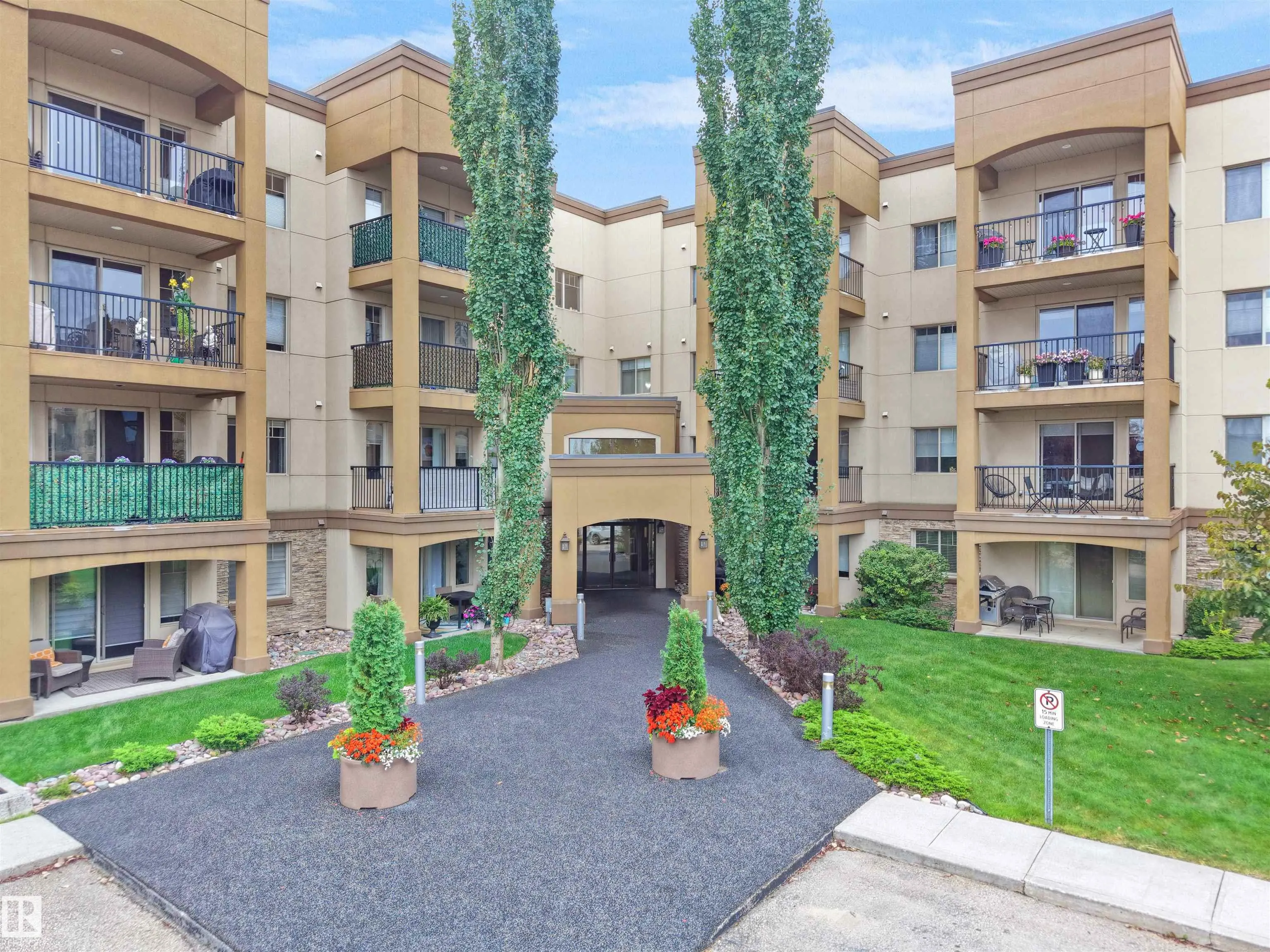 400 PALISADES Way