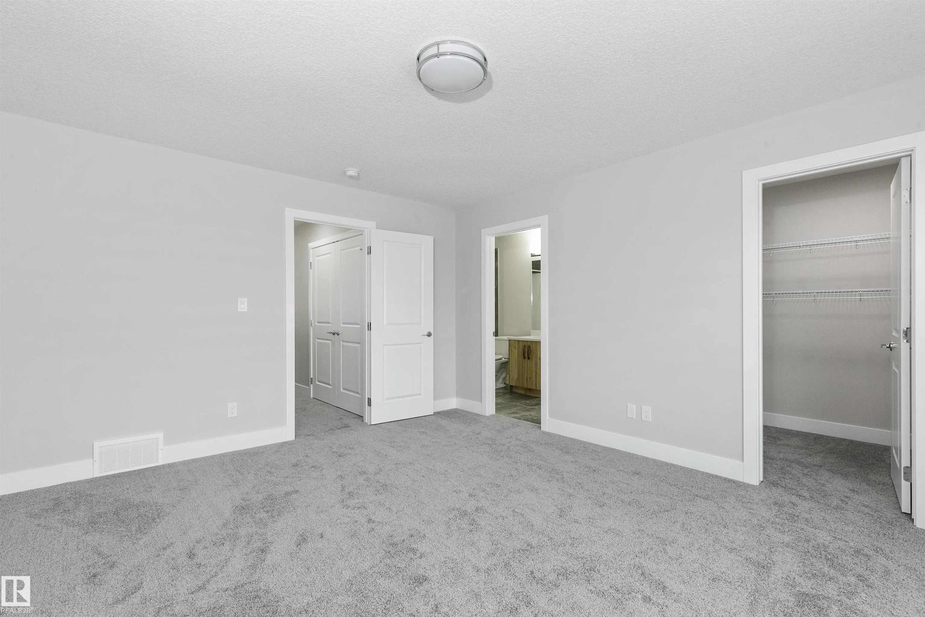 5060,5062,5064 CHAPPELLE Road