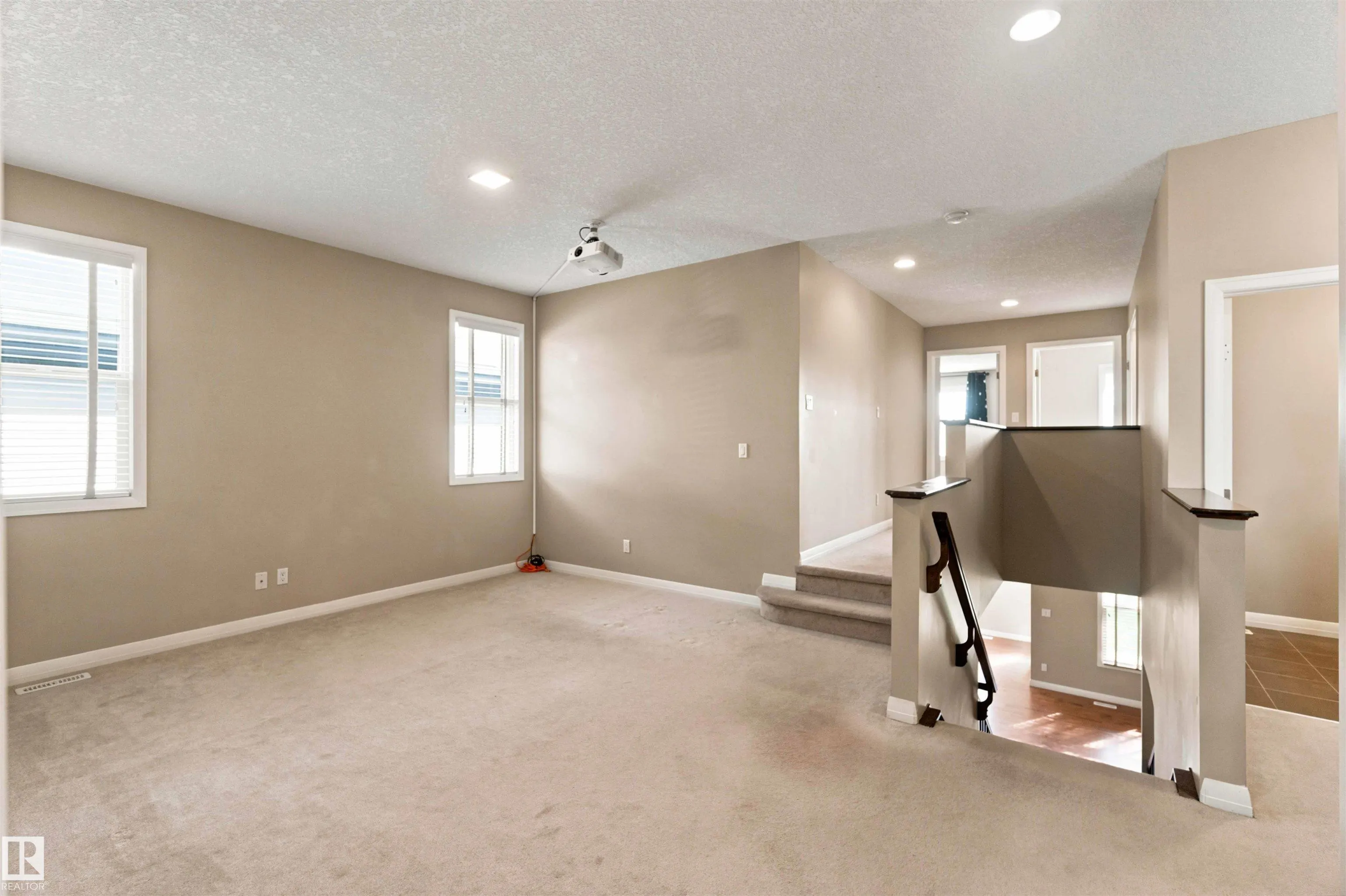 1238 AINSLIE Way