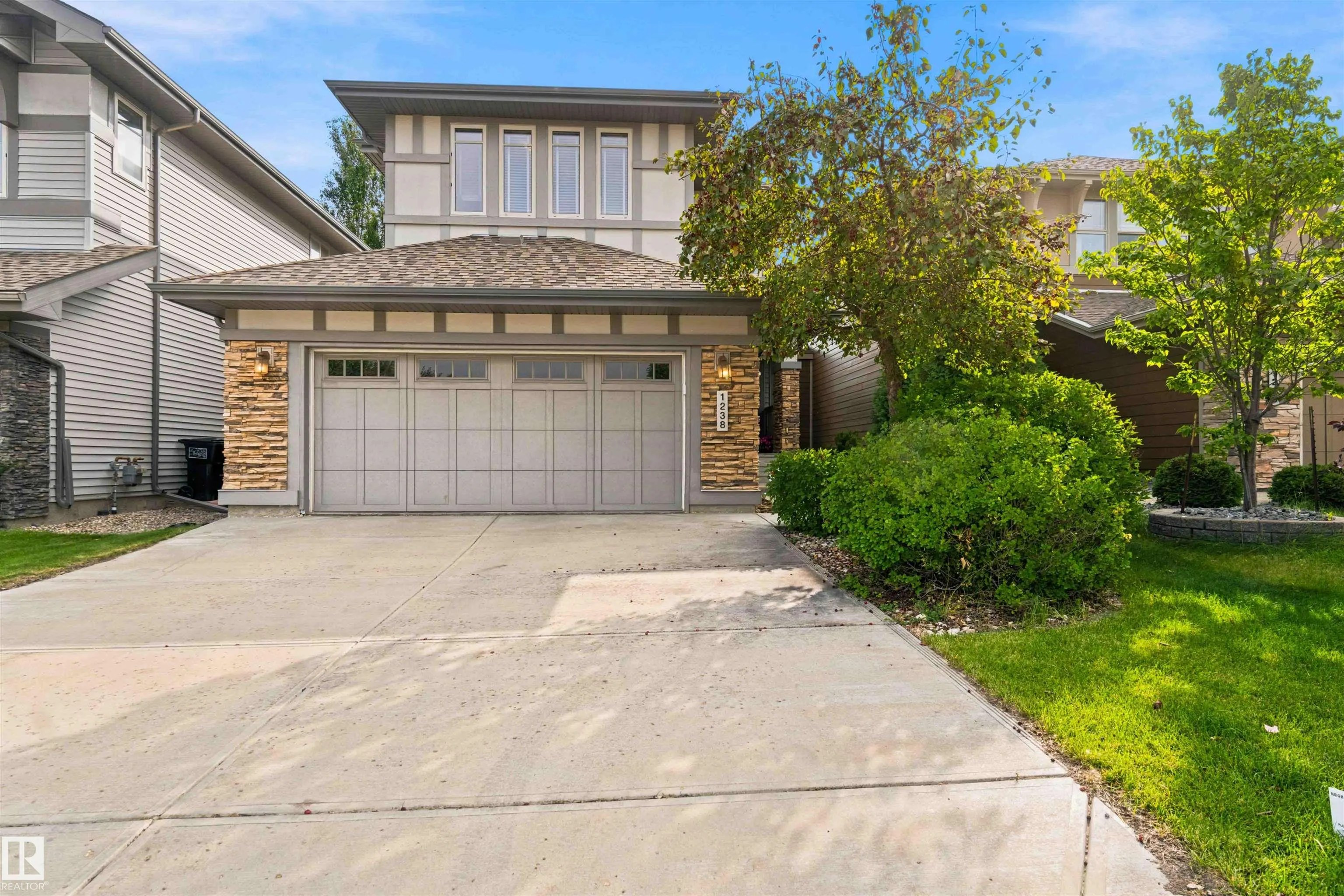 1238 AINSLIE Way
