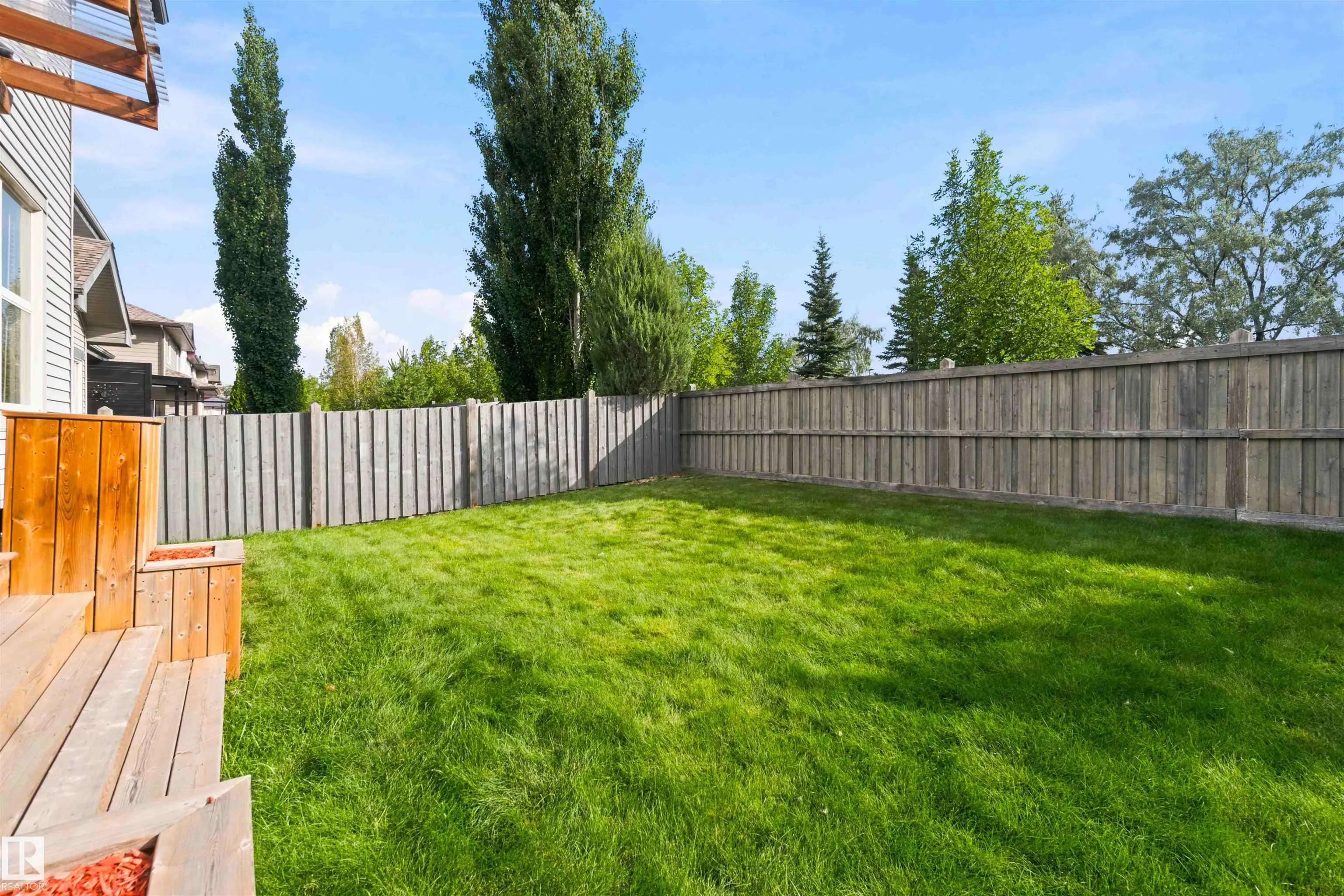 1238 AINSLIE Way