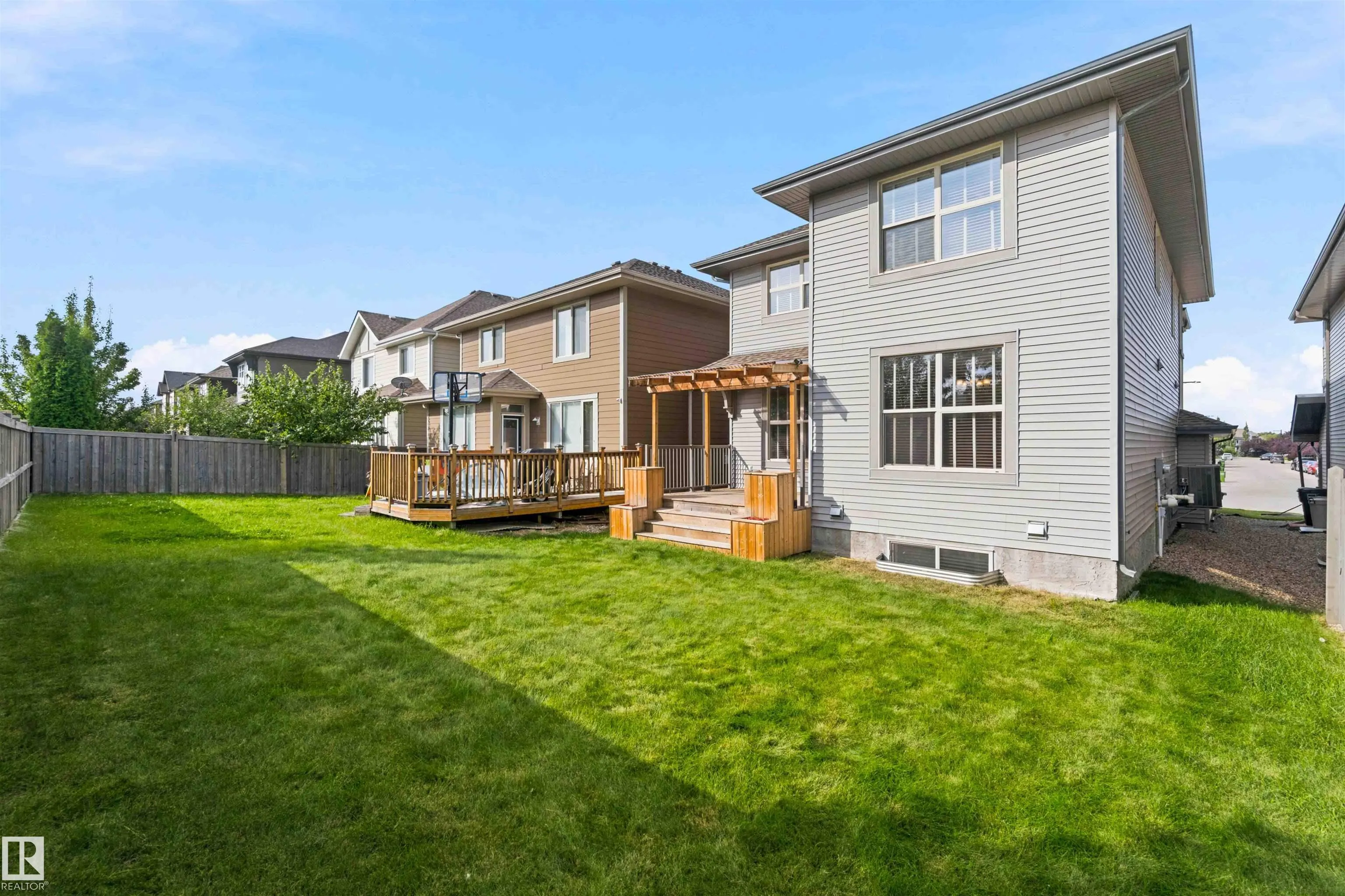 1238 AINSLIE Way