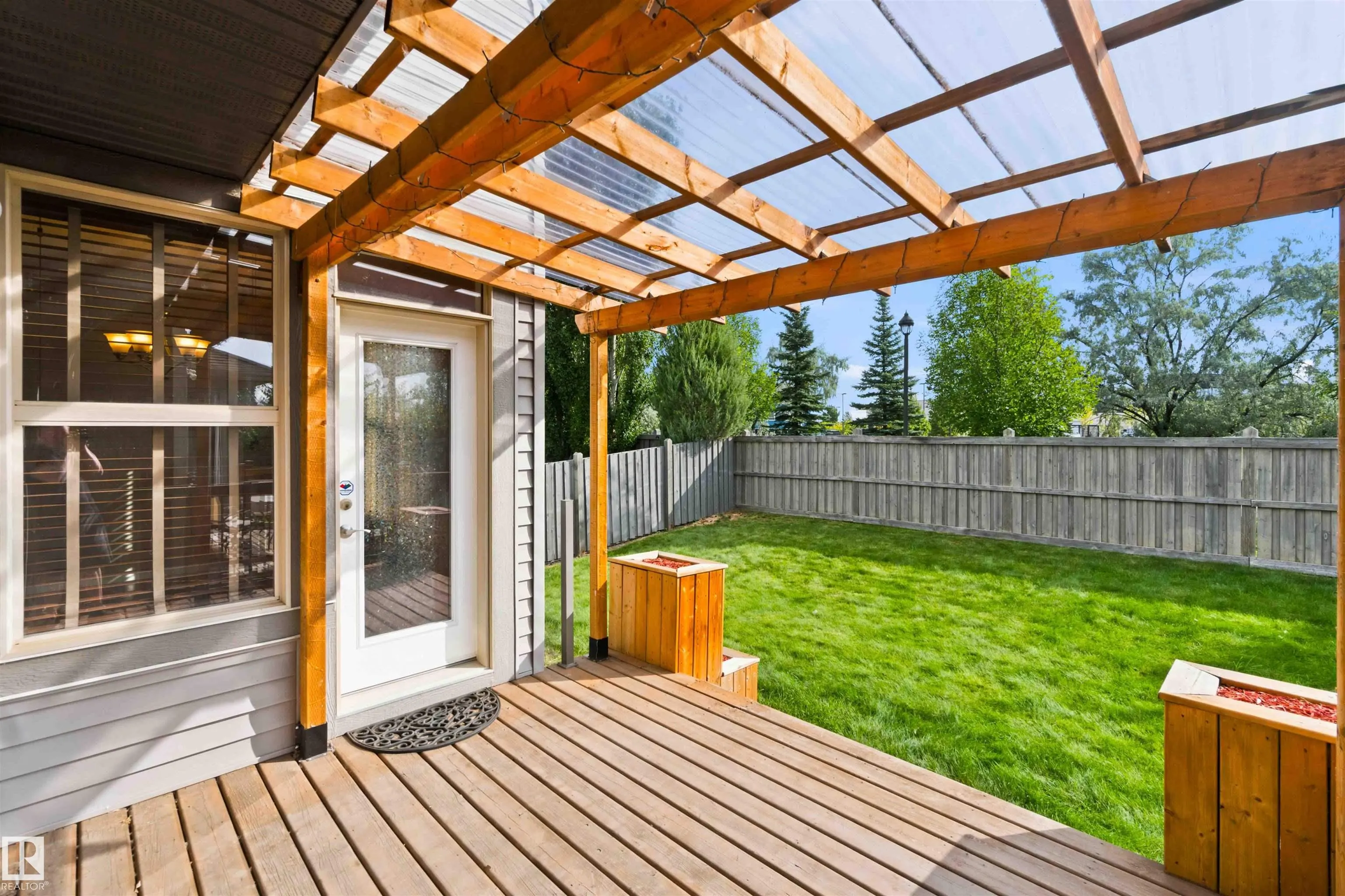 1238 AINSLIE Way