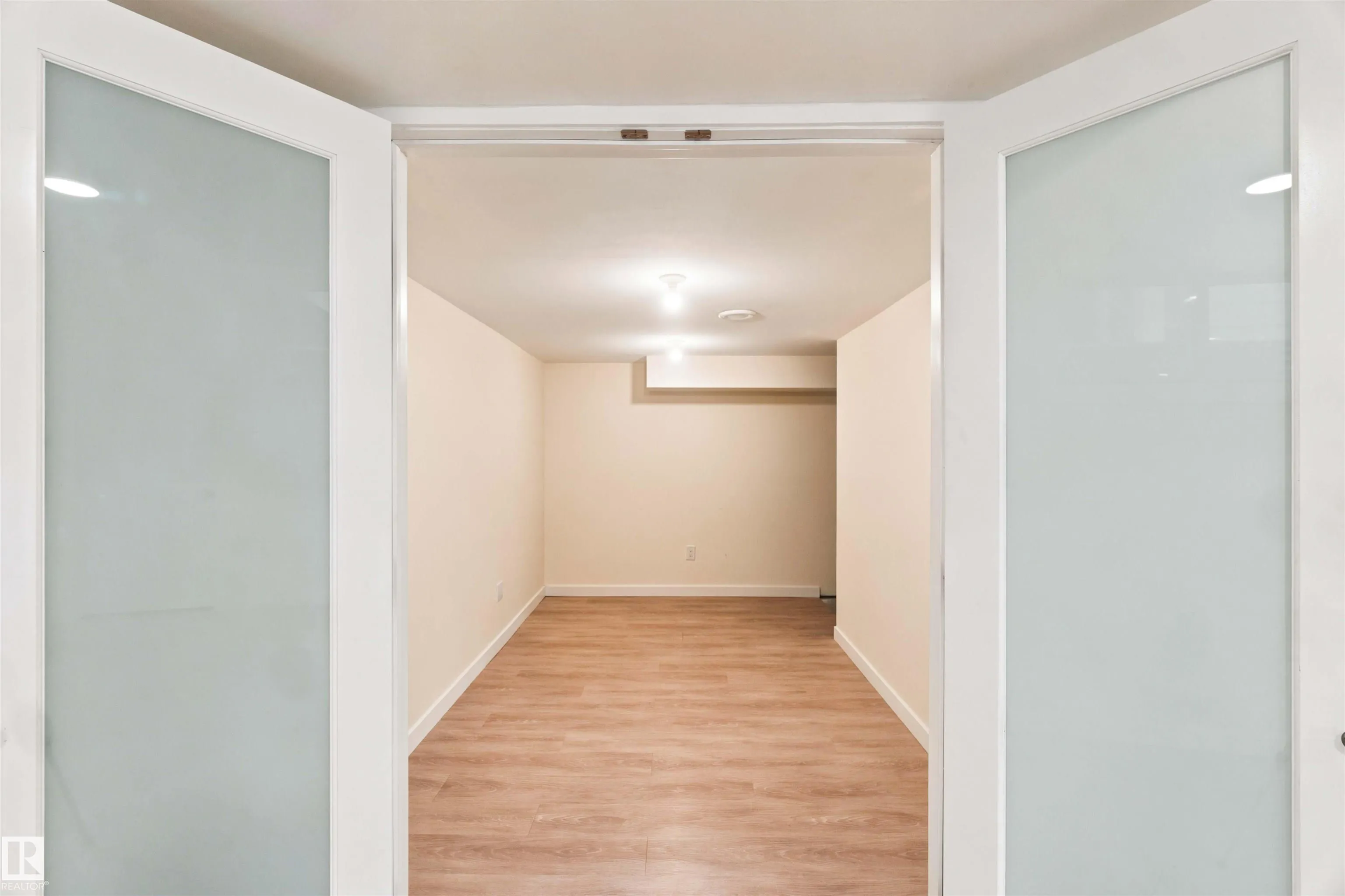 1238 AINSLIE Way