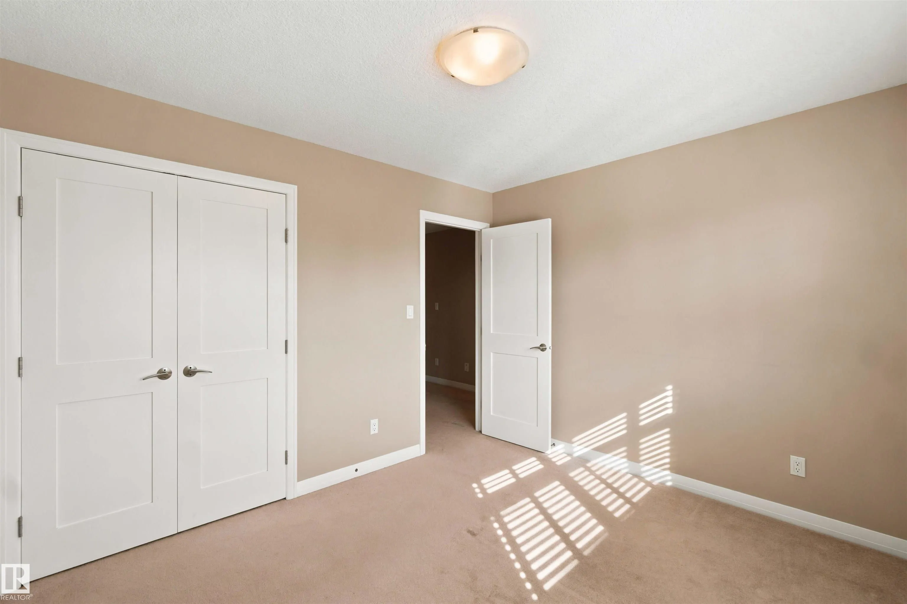1238 AINSLIE Way
