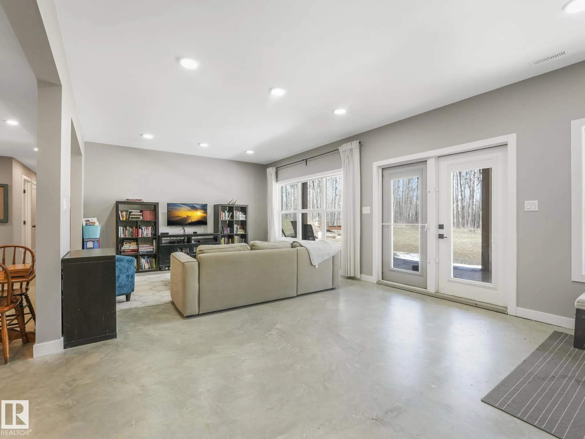 465070 RGE ROAD 20