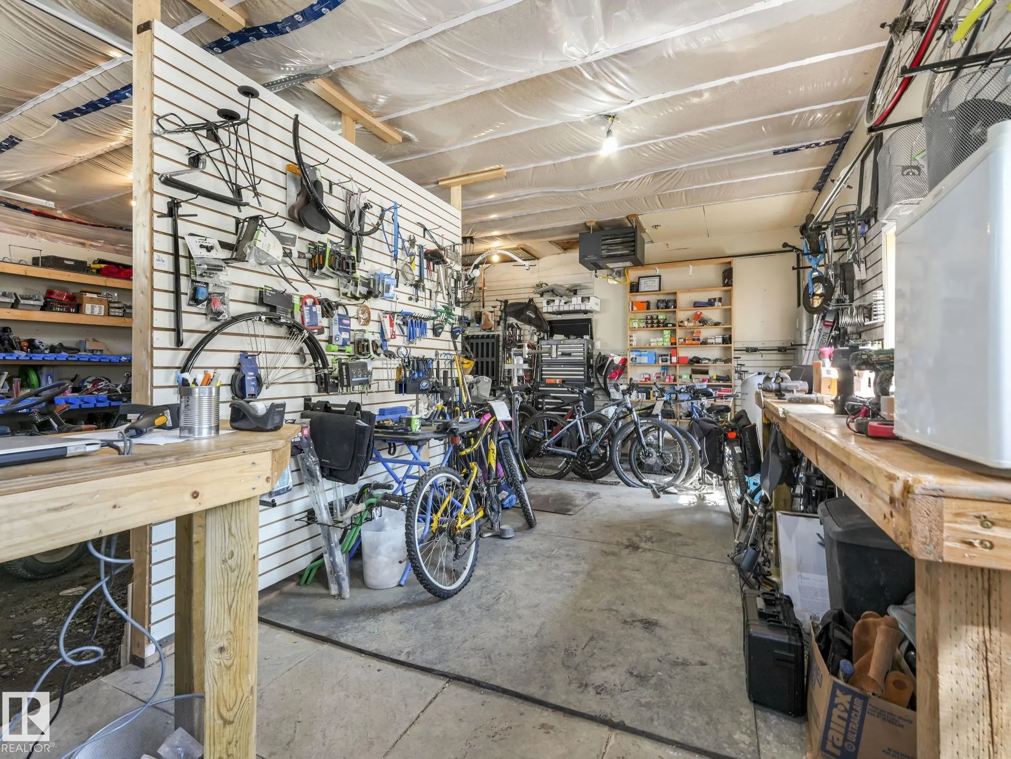 465070 RGE ROAD 20