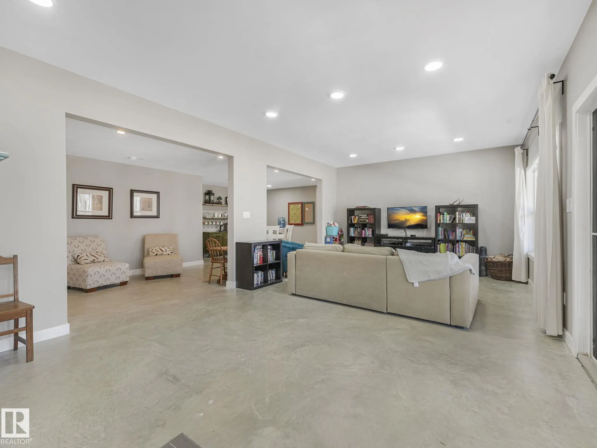 465070 RGE ROAD 20