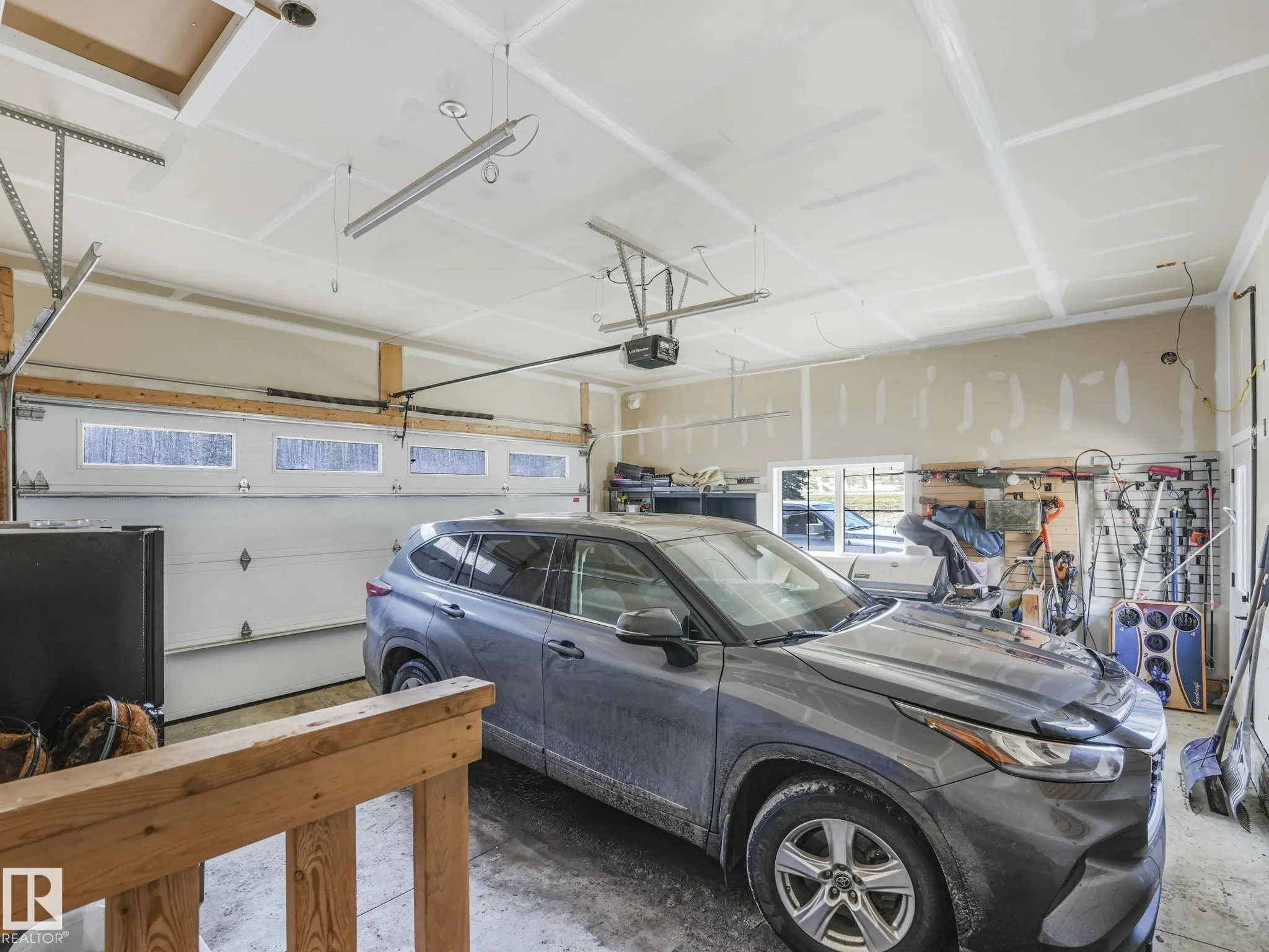 465070 RGE ROAD 20
