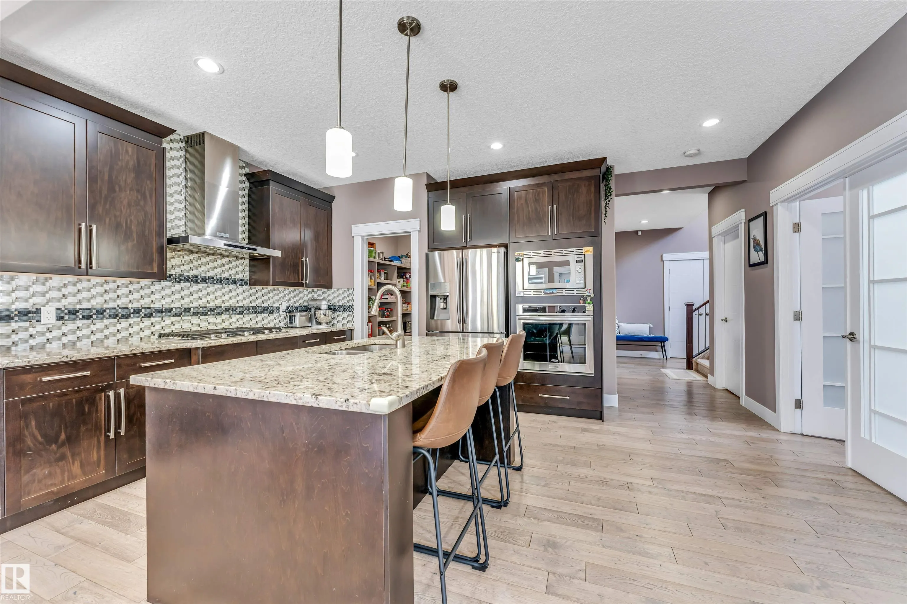 3819 CLAXTON Close