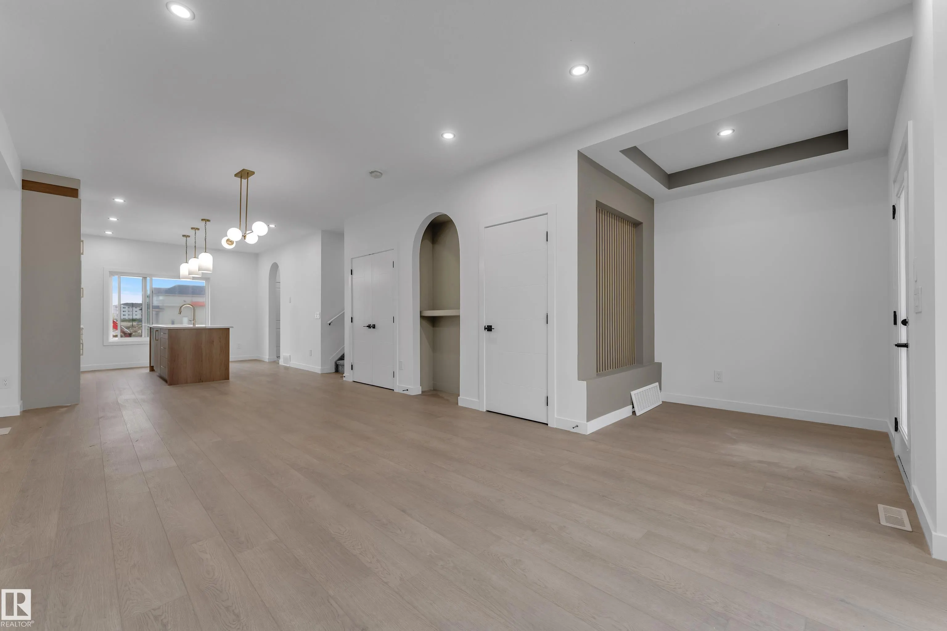 265 Falcon Crescent