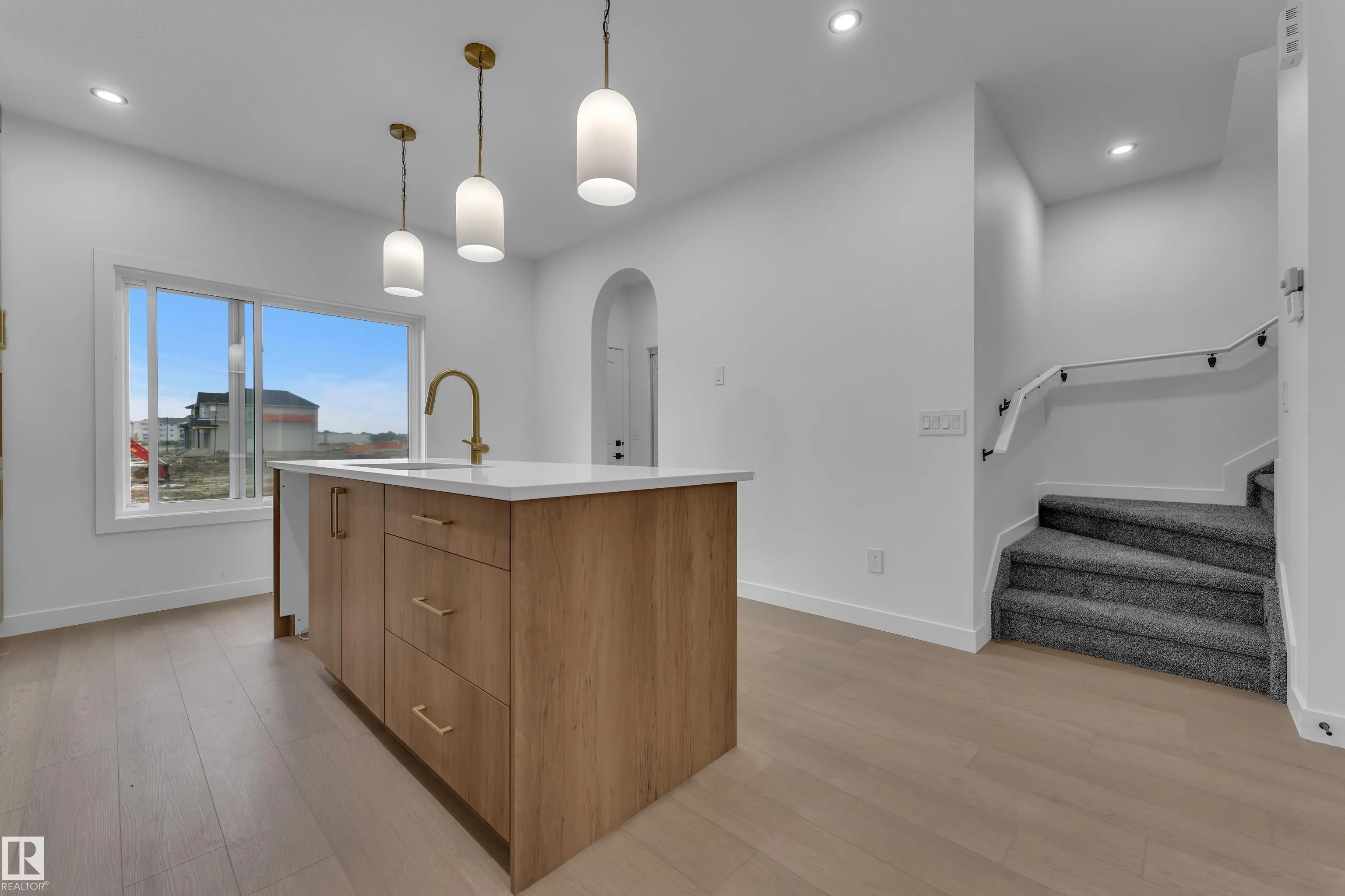 265 Falcon Crescent
