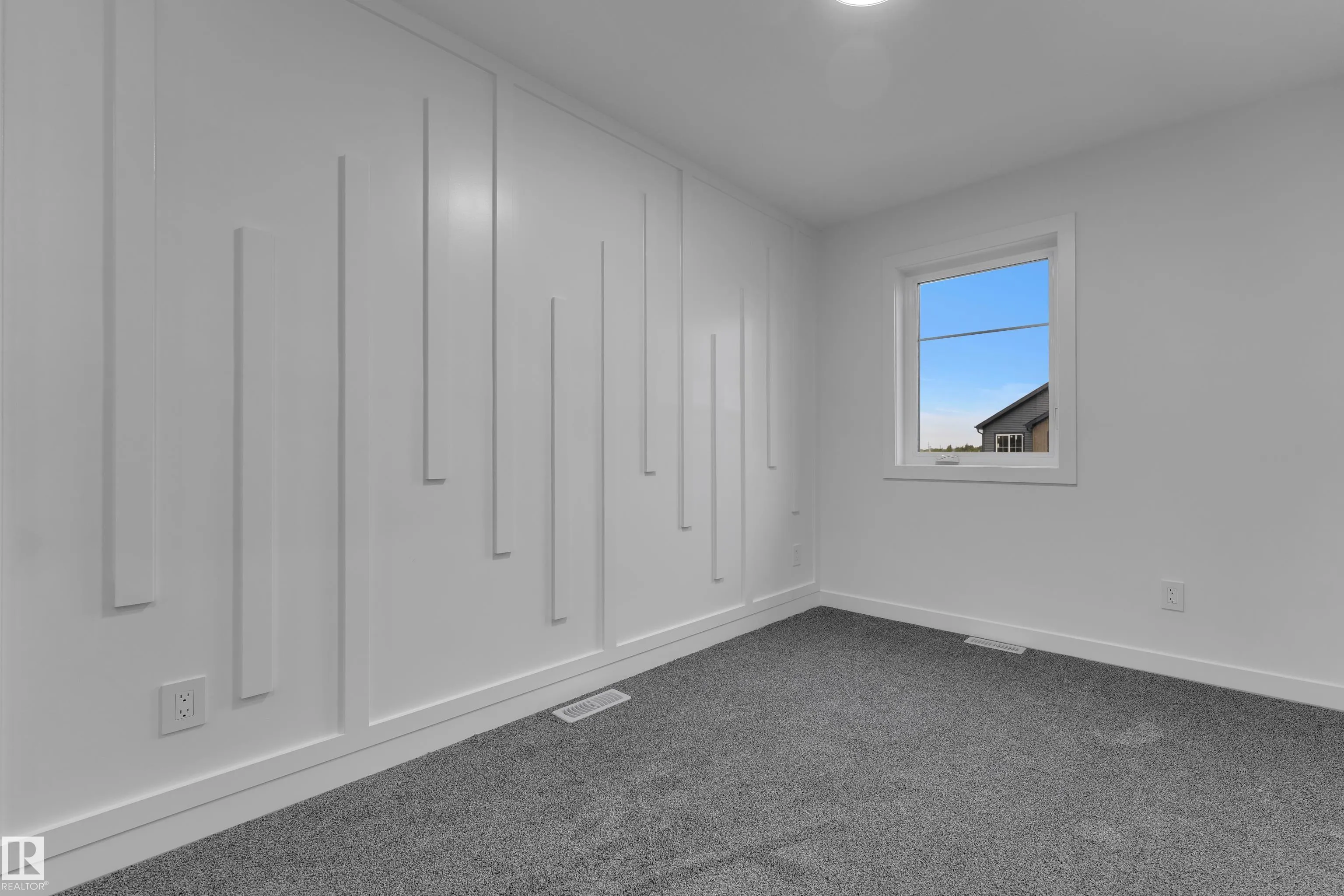 265 Falcon Crescent