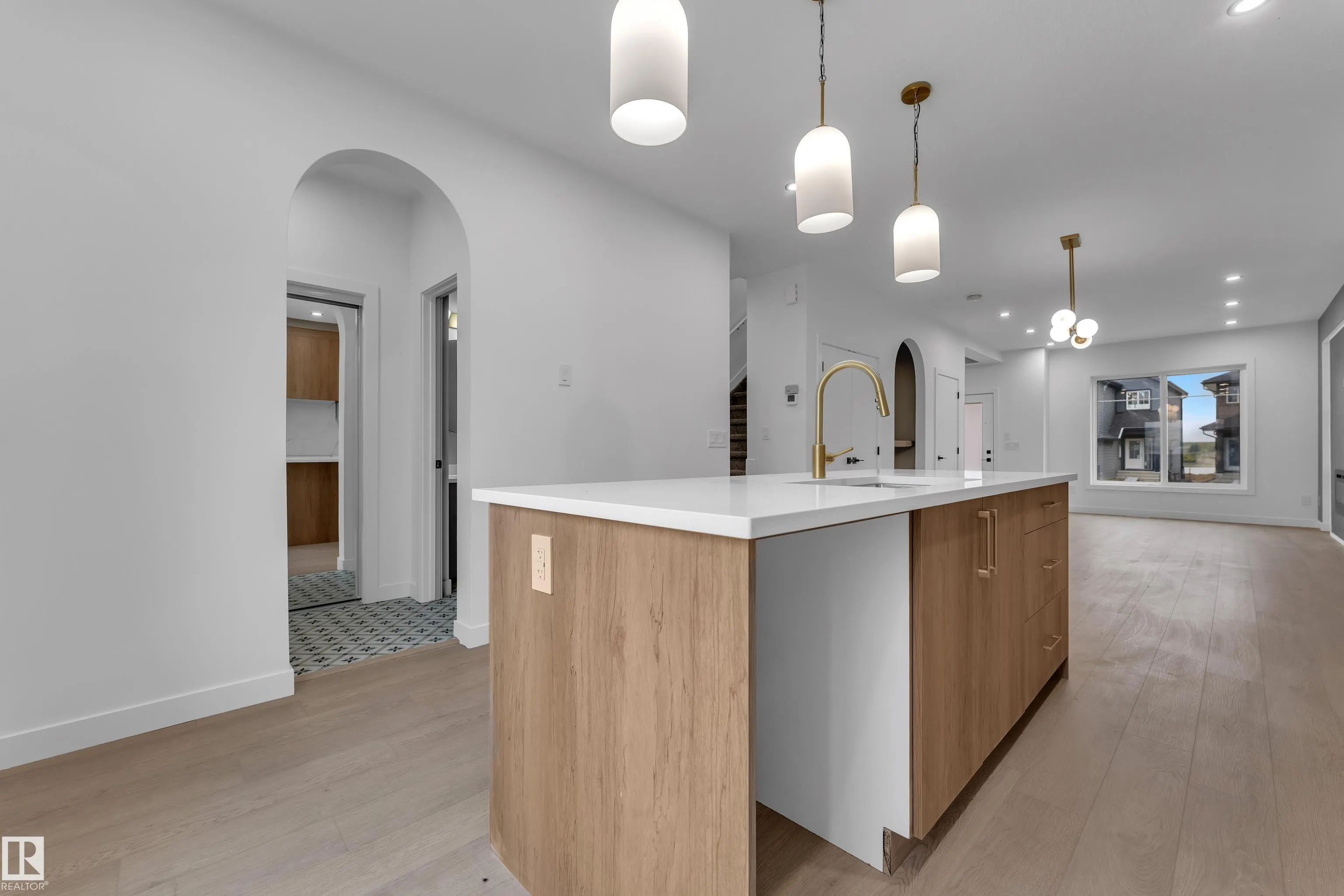 265 Falcon Crescent