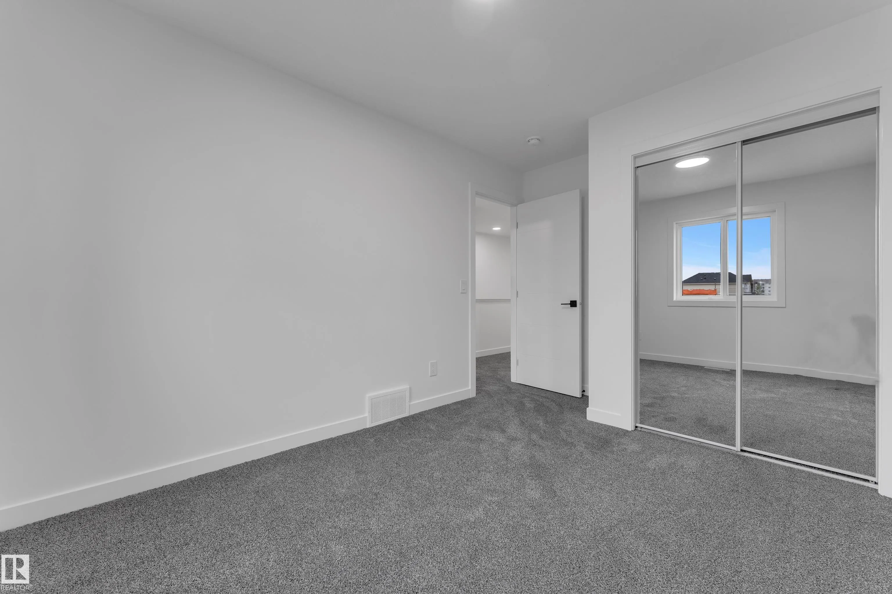 265 Falcon Crescent