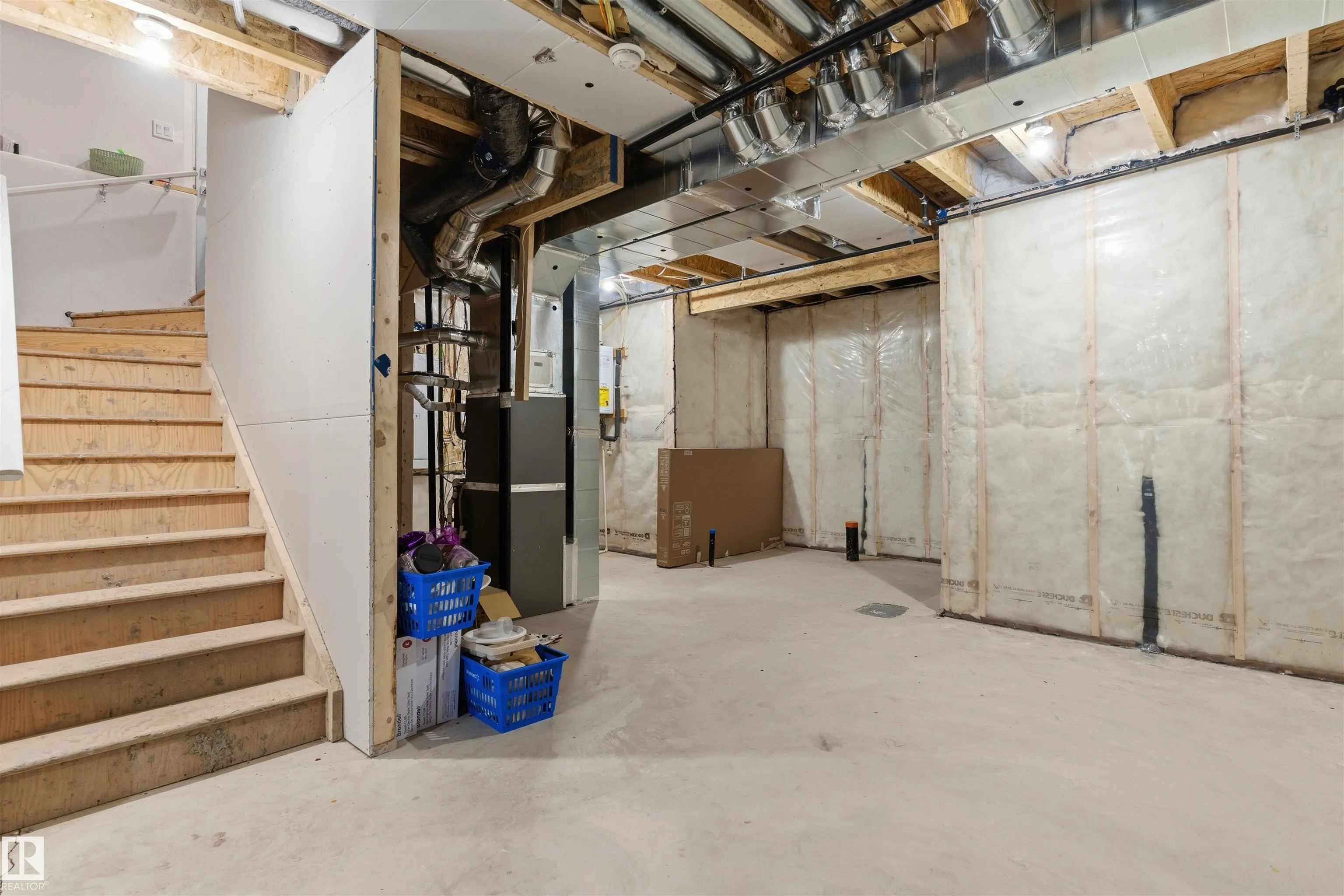 3606 41 AVE