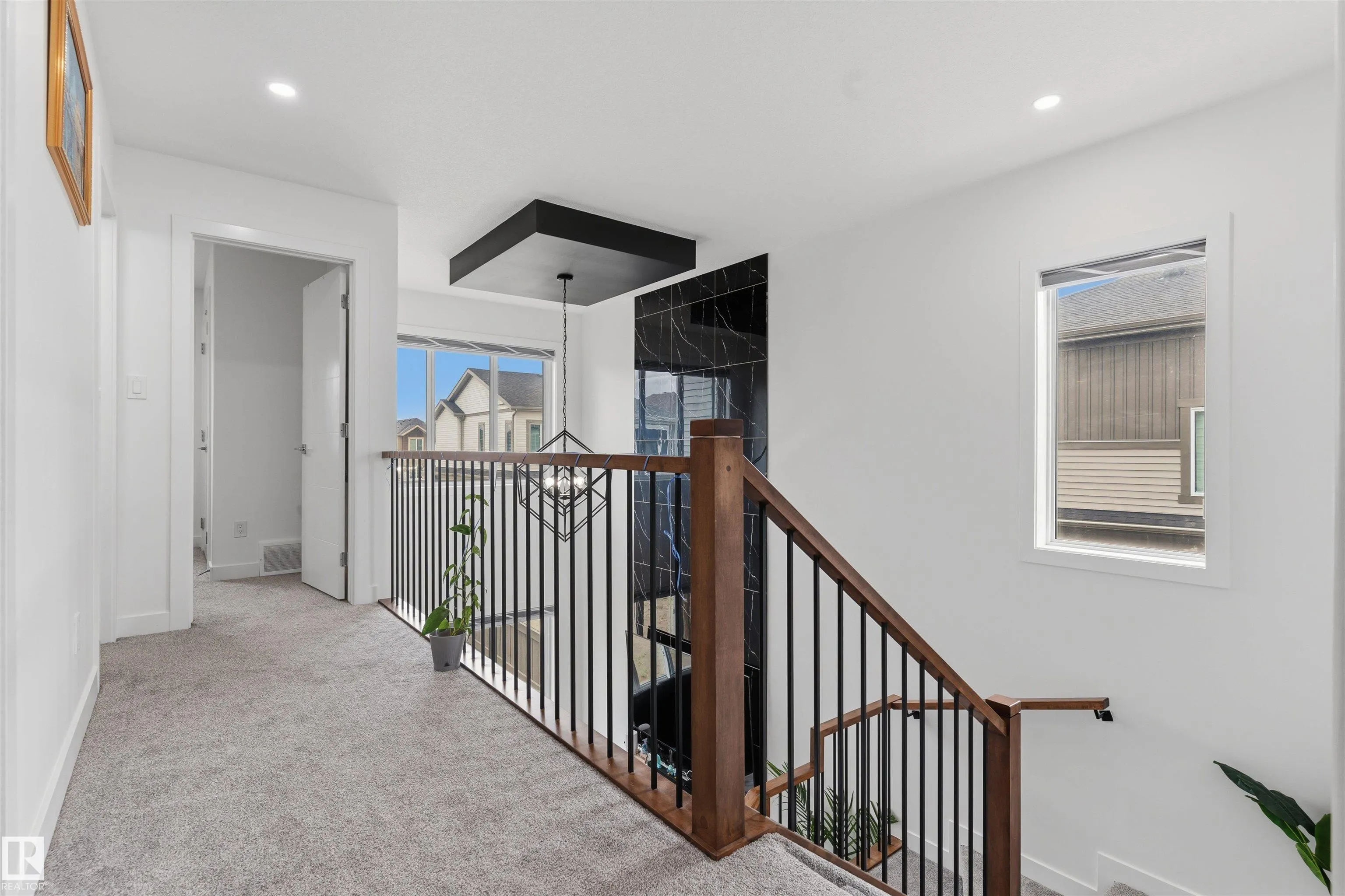 3606 41 AVE