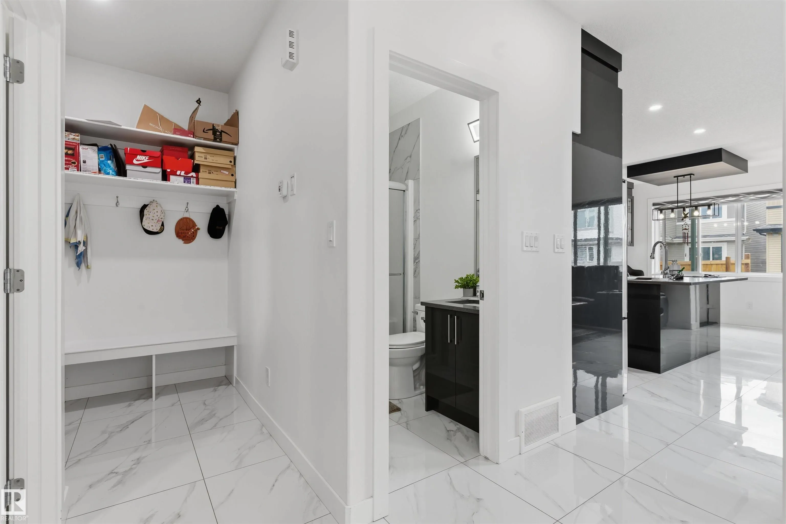 3606 41 AVE