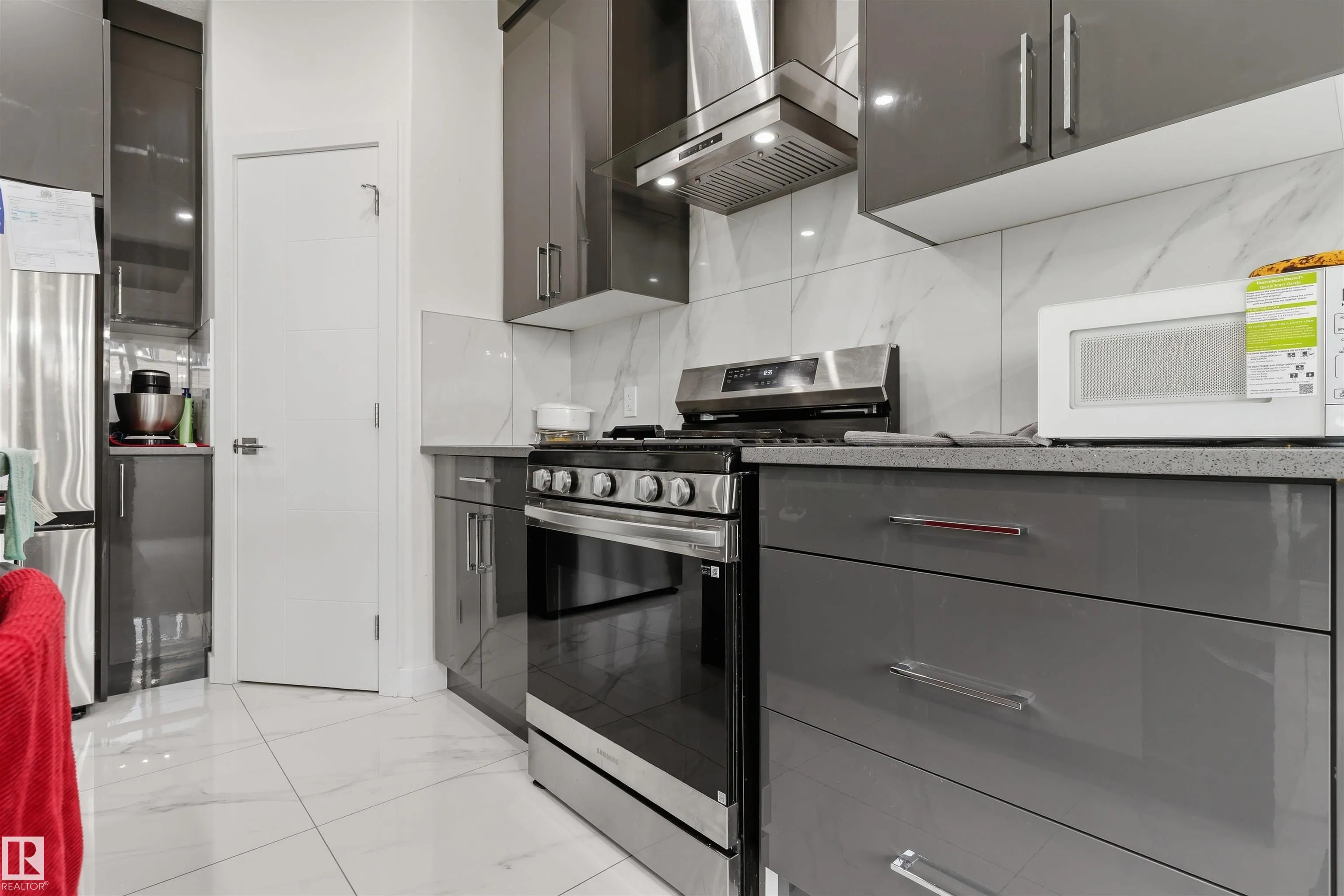 3606 41 AVE