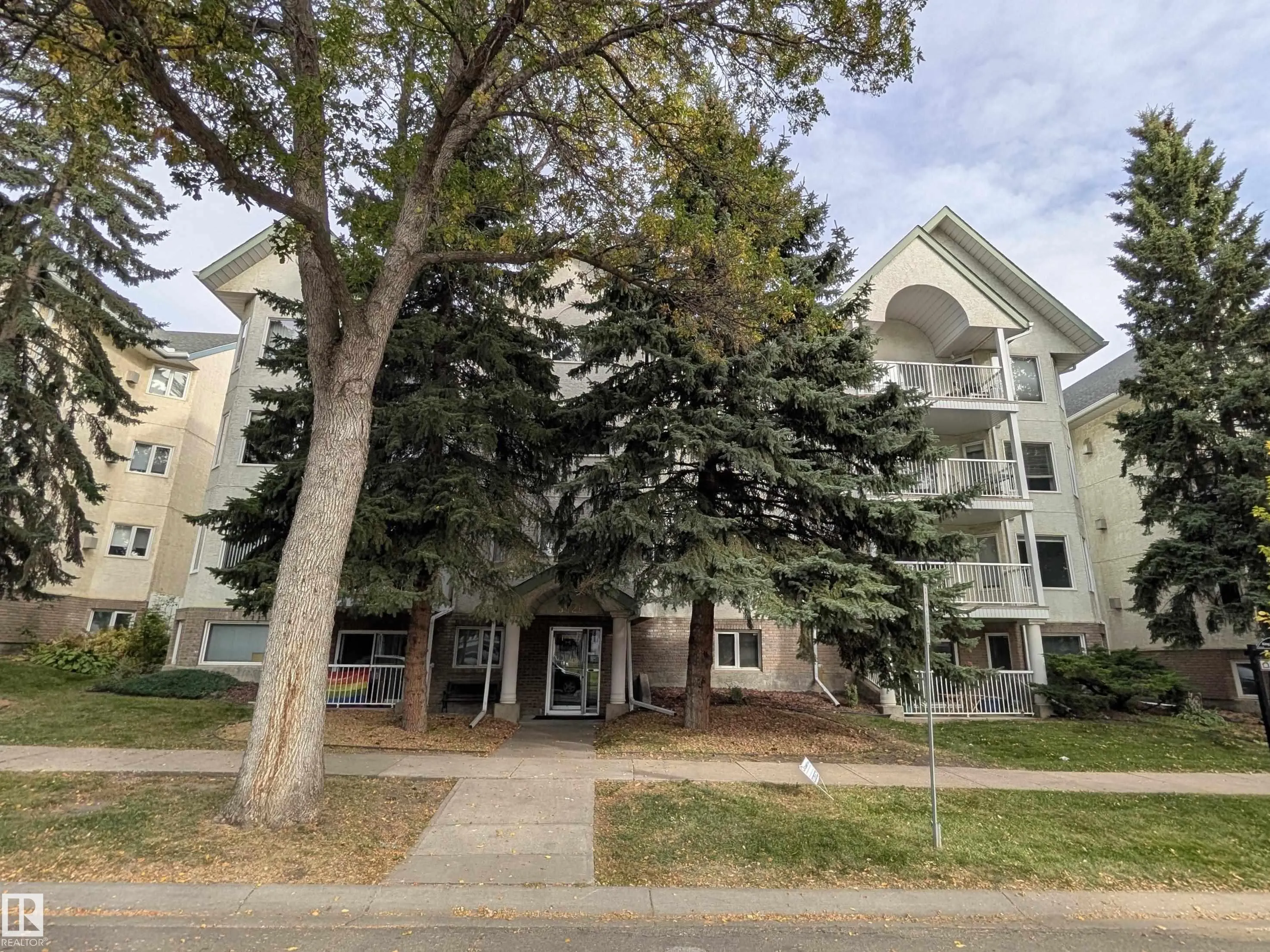 9926 80 Avenue
