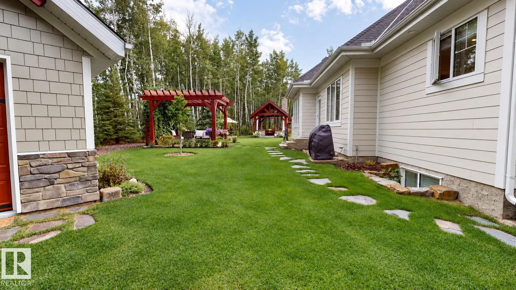 30 51025 Range Road 222