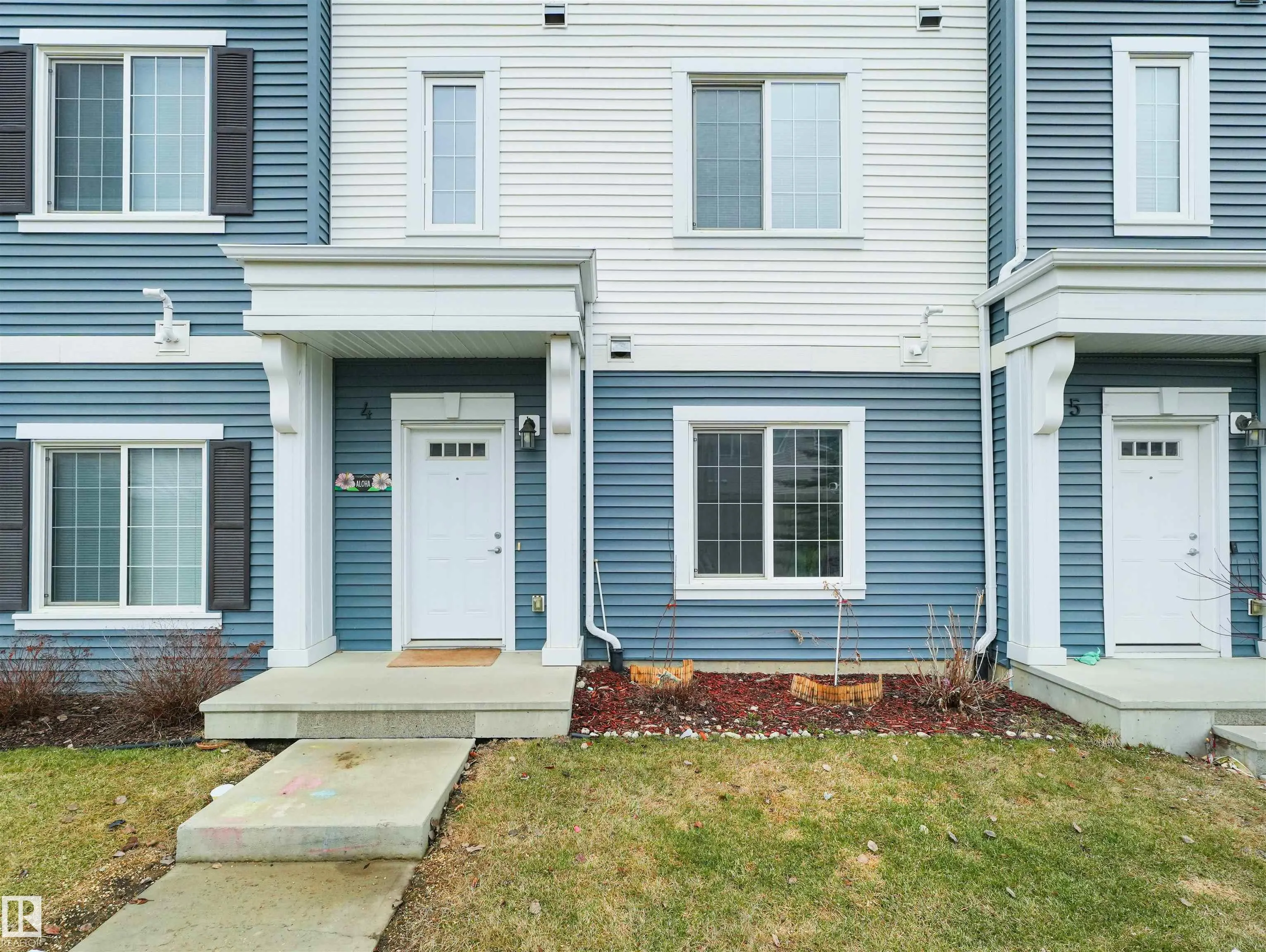 735 ALLARD Boulevard