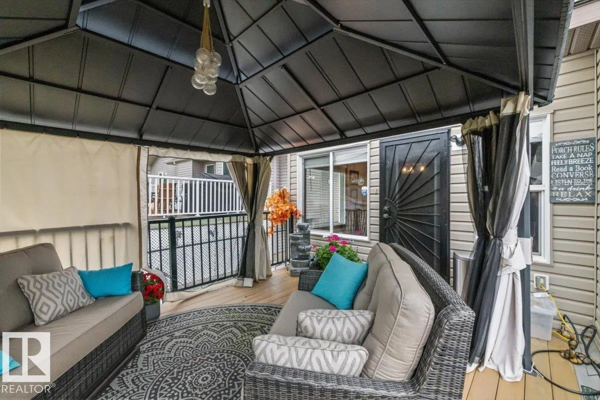 61 LINKSIDE Boulevard