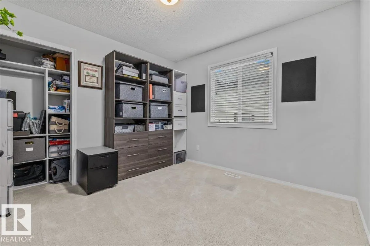 61 LINKSIDE Boulevard