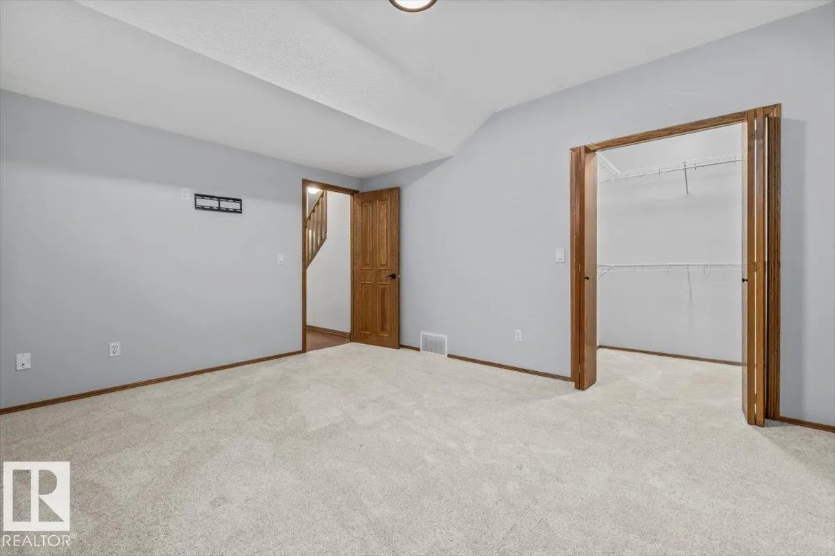 61 LINKSIDE Boulevard