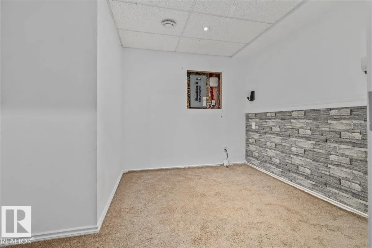 61 LINKSIDE Boulevard