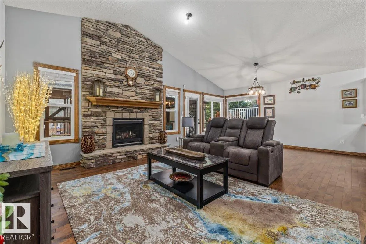 61 LINKSIDE Boulevard