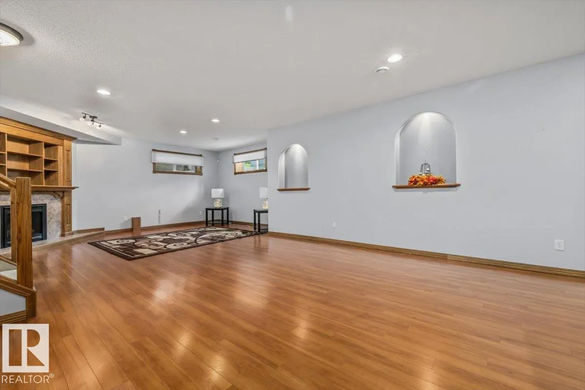 61 LINKSIDE Boulevard